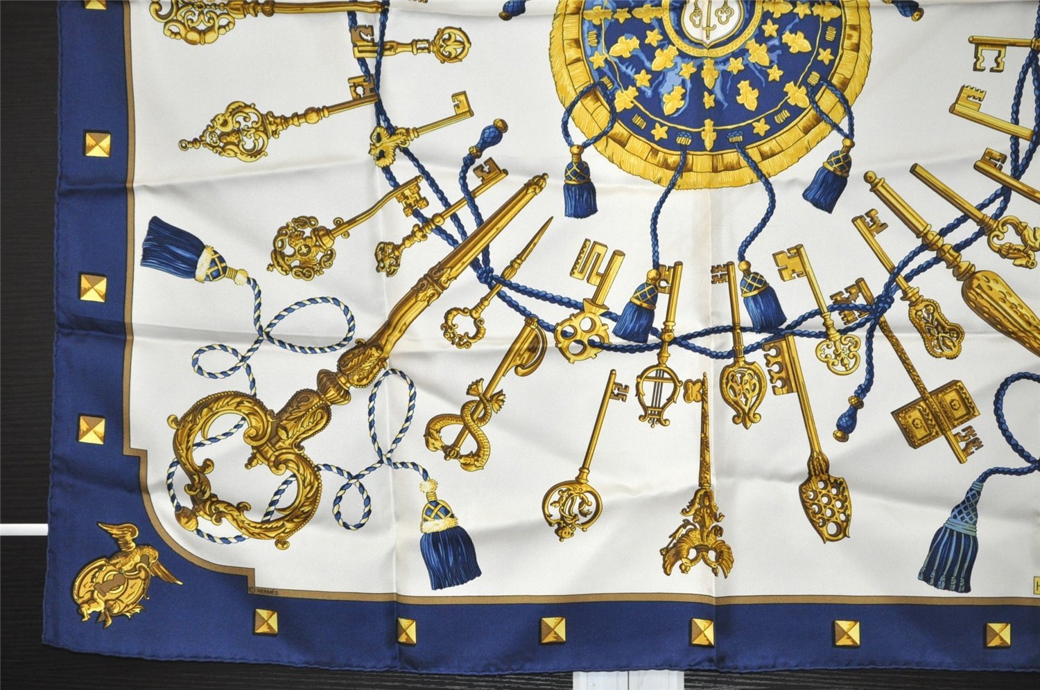 Authentic HERMES Carre 90 Scarf ”Les Cles