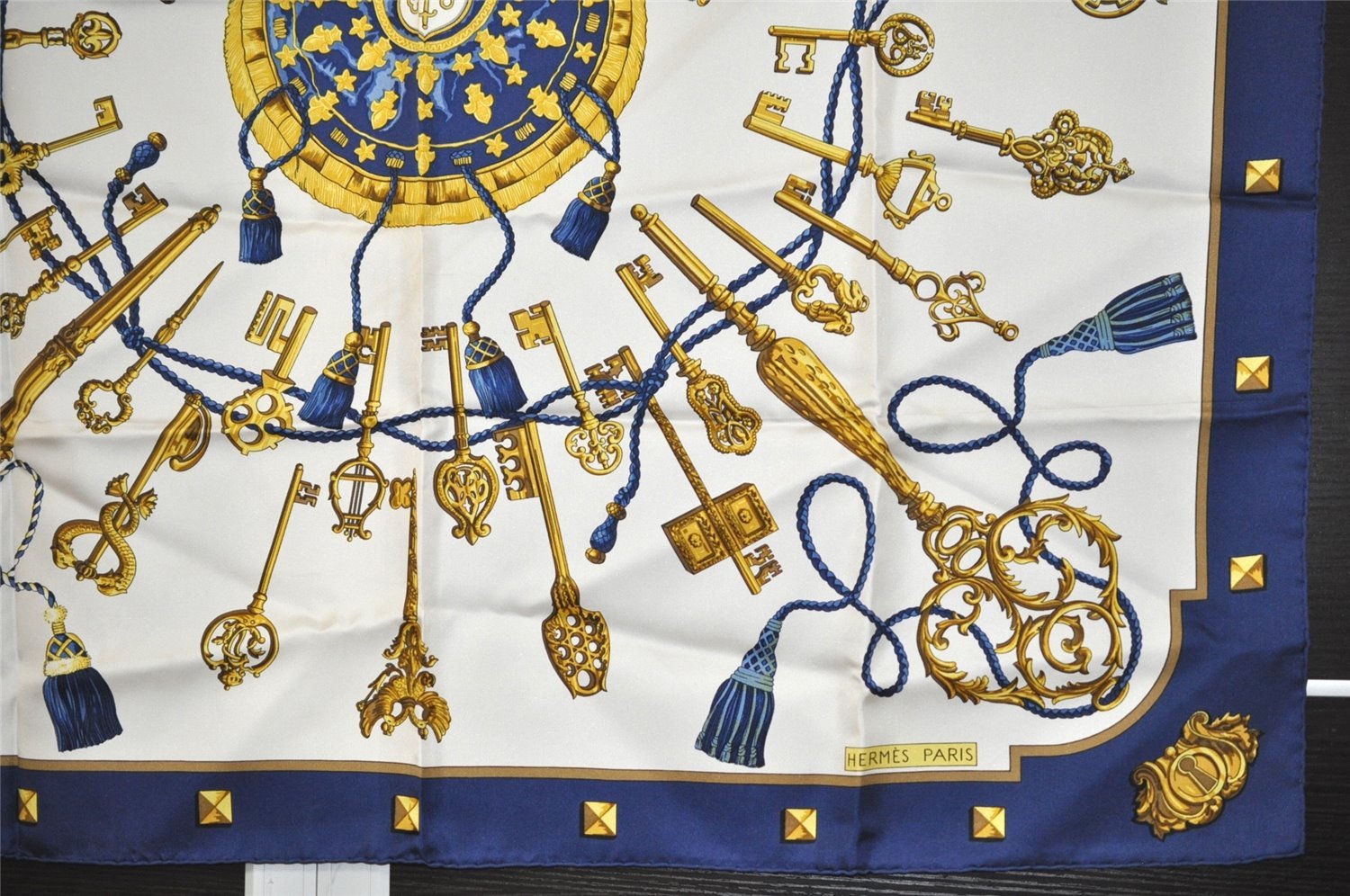 Authentic HERMES Carre 90 Scarf ”Les Cles