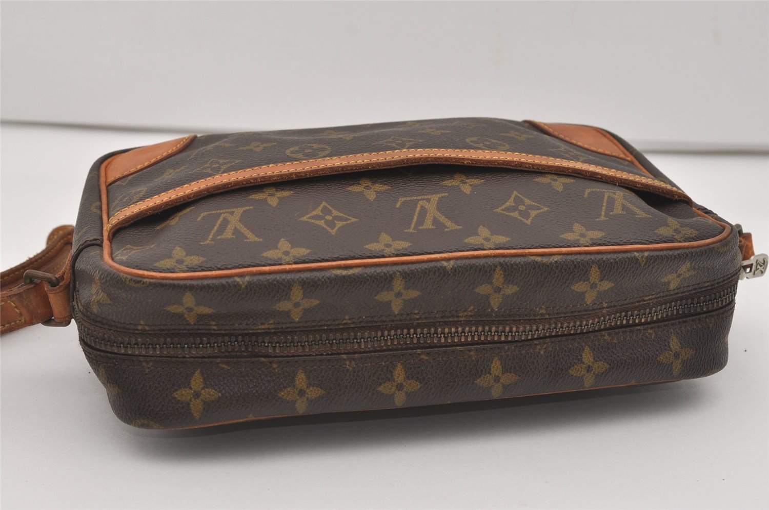 Authentic Louis Vuitton Monogram Trocadero 27 Shoulder Cross Bag M51274 LV 9989I