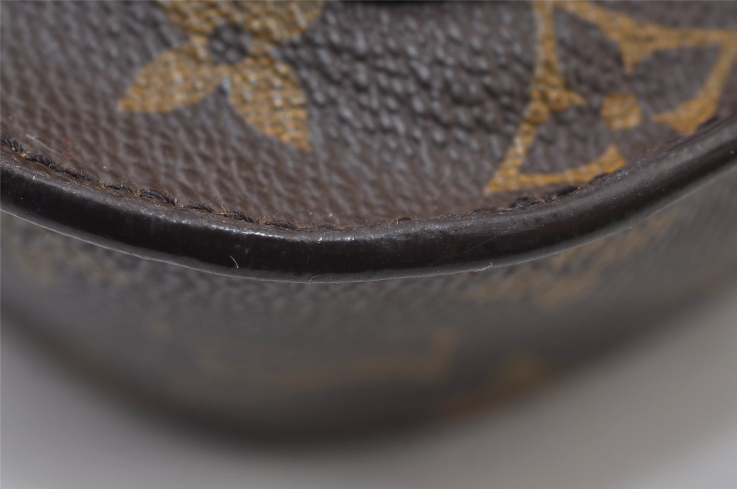 Authentic Louis Vuitton Monogram Saint Cloud GM M51242 Shoulder Cross Bag 9990I