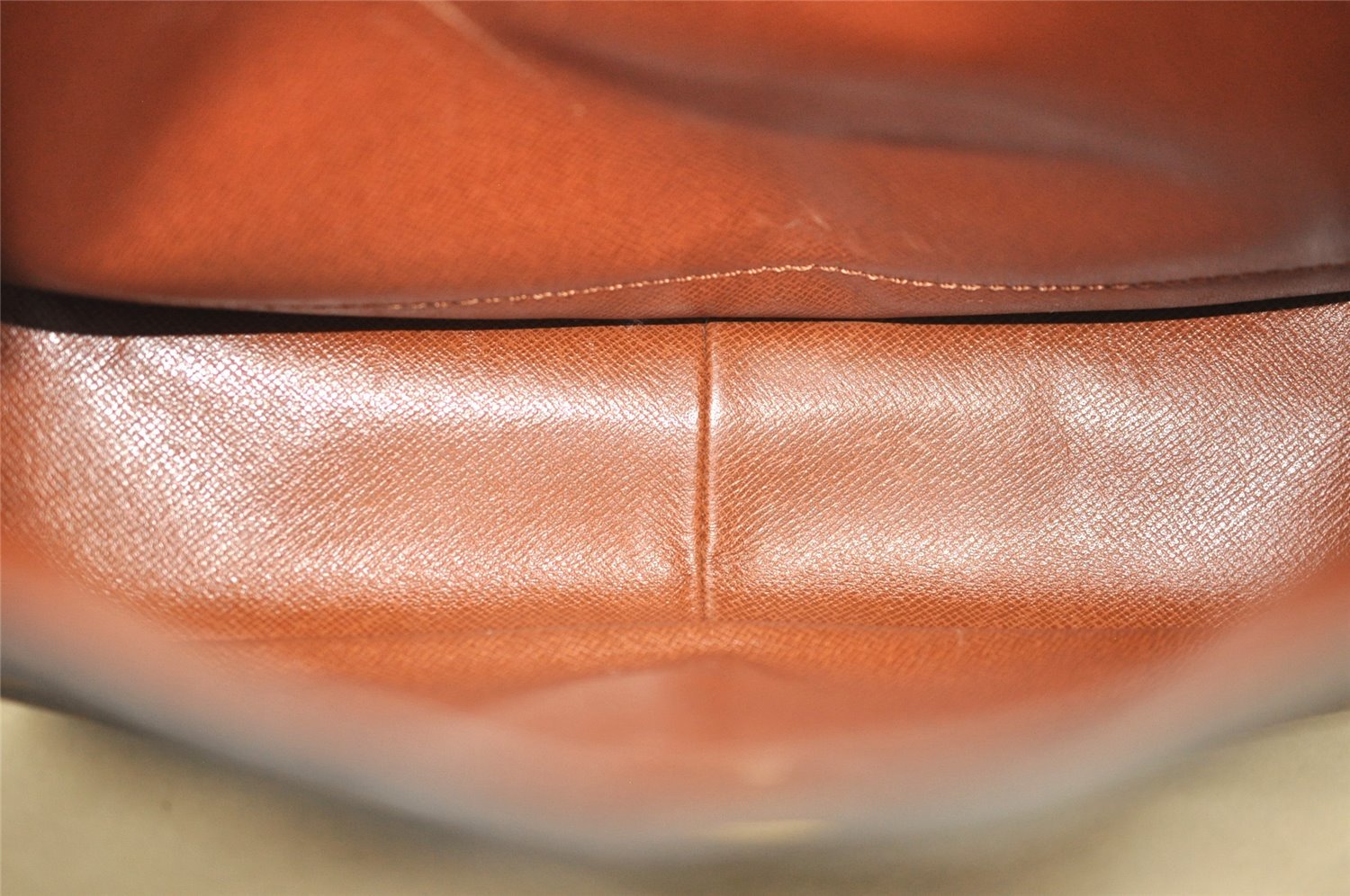 Authentic Louis Vuitton Monogram Saint Cloud GM M51242 Shoulder Cross Bag 9990I