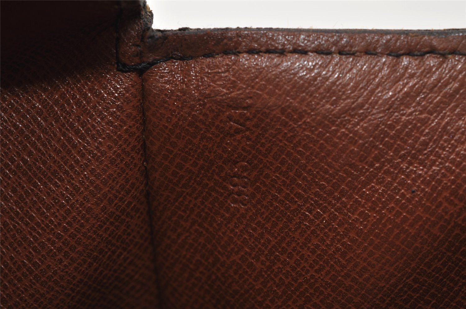 Authentic Louis Vuitton Monogram Saint Cloud GM M51242 Shoulder Cross Bag 9990I