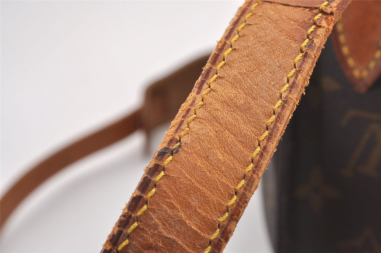 Authentic Louis Vuitton Monogram Saint Cloud GM M51242 Shoulder Cross Bag 9992I