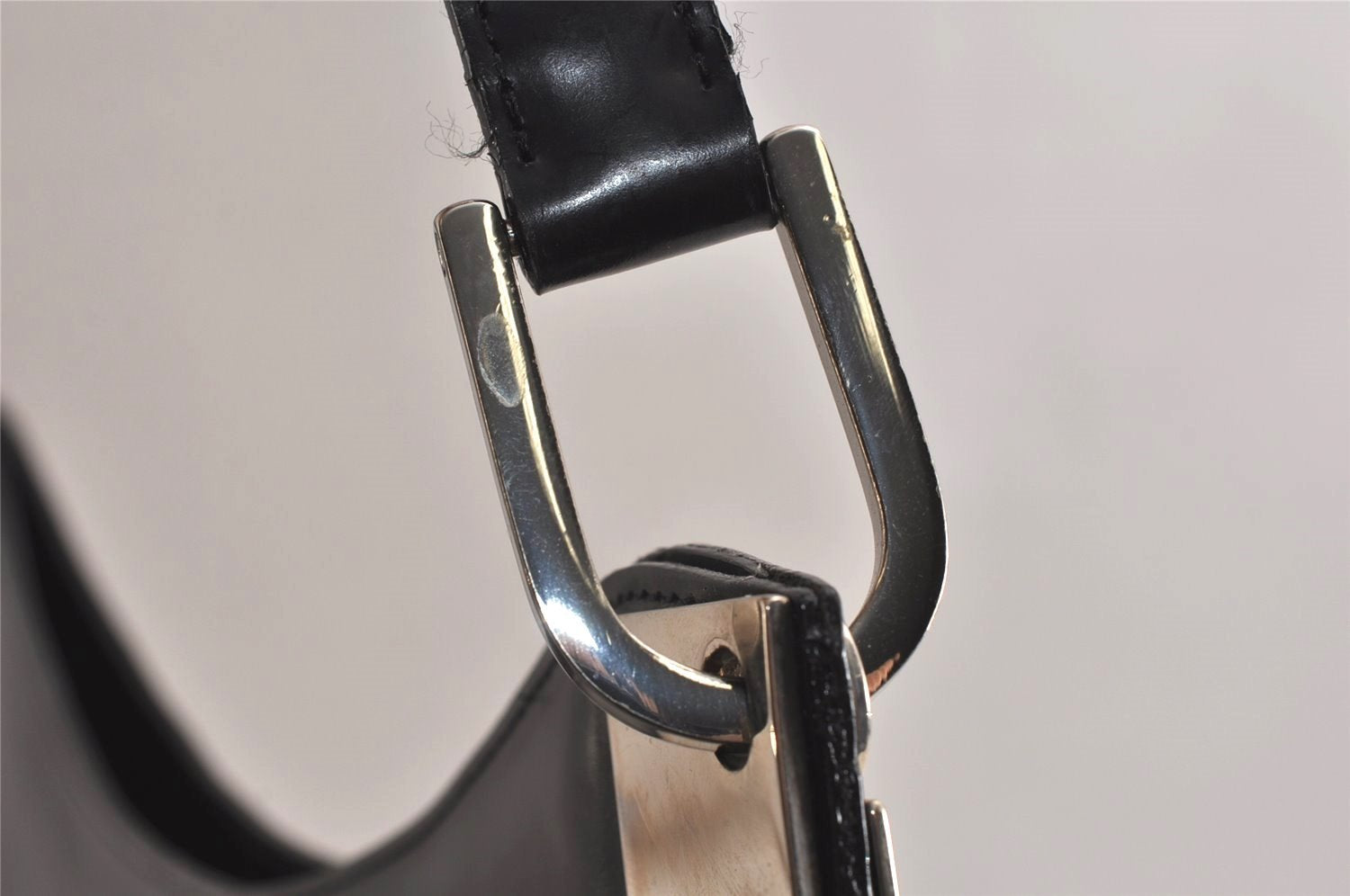 Authentic GUCCI Vintage Shoulder Hand Bag Purse Enamel Black Junk 9992J