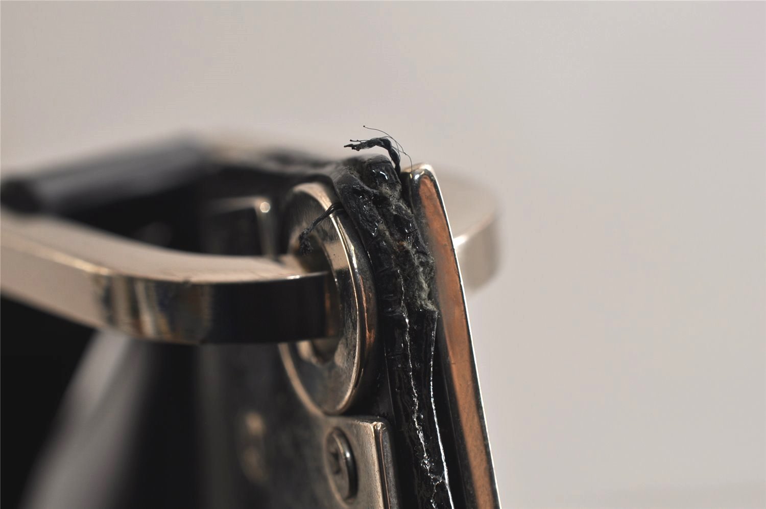 Authentic GUCCI Vintage Shoulder Hand Bag Purse Enamel Black Junk 9992J