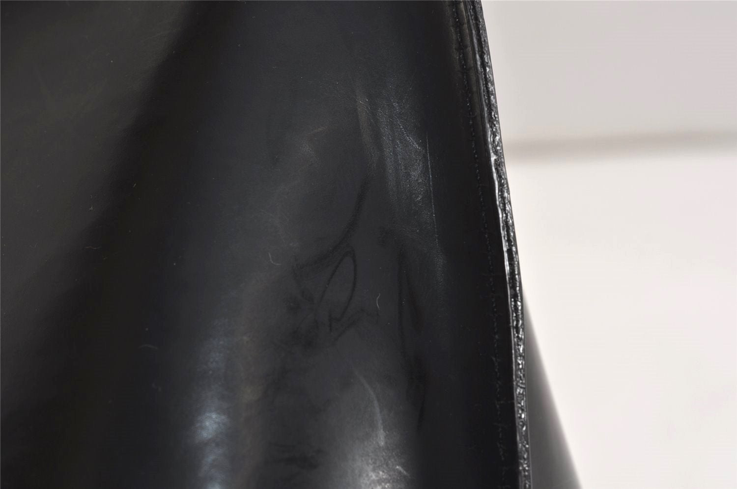 Authentic GUCCI Vintage Shoulder Hand Bag Purse Enamel Black Junk 9992J