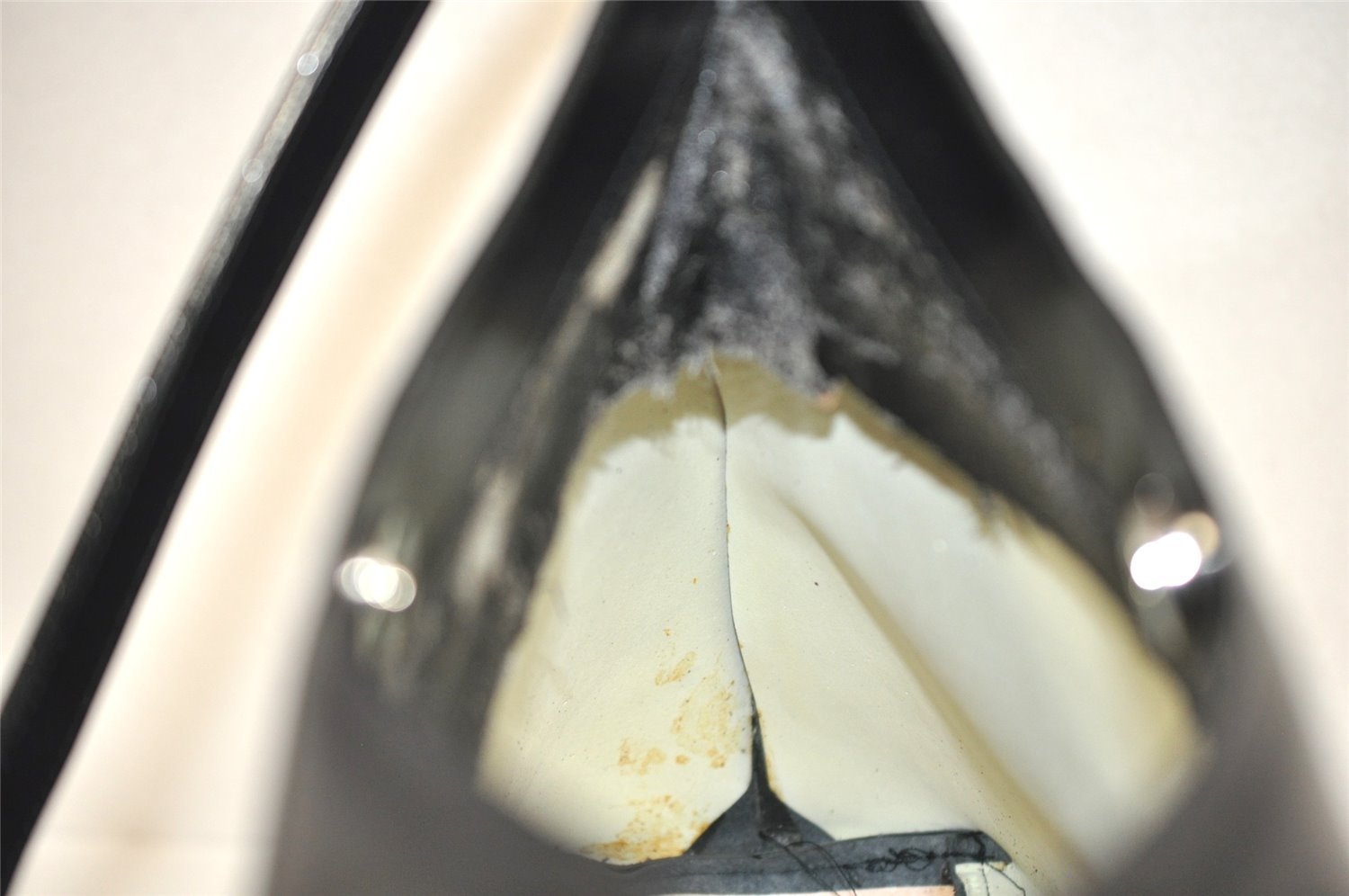 Authentic GUCCI Vintage Shoulder Hand Bag Purse Enamel Black Junk 9992J