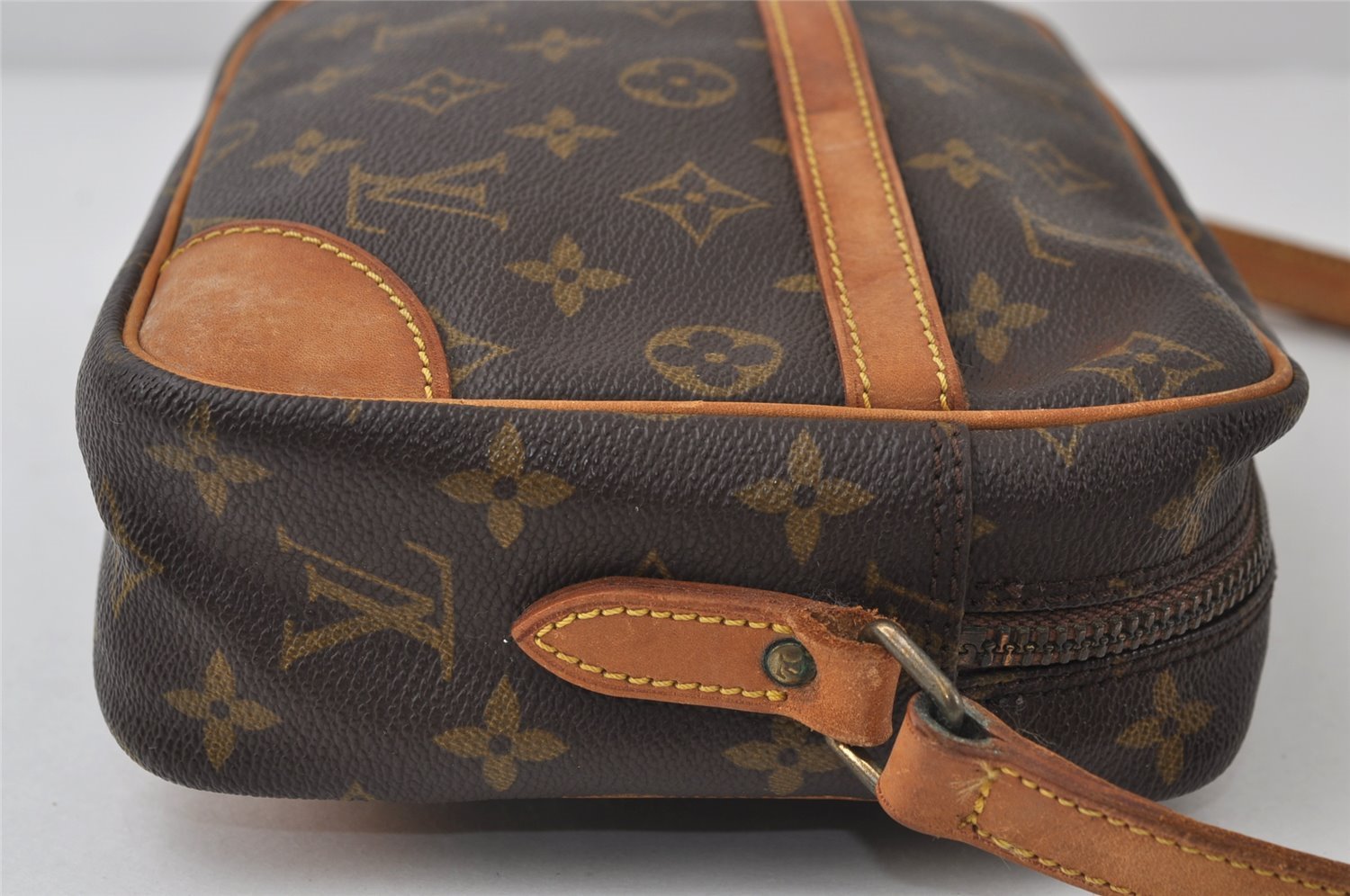 Authentic Louis Vuitton Monogram Trocadero 27 Shoulder Cross Bag M51274 LV 9993I