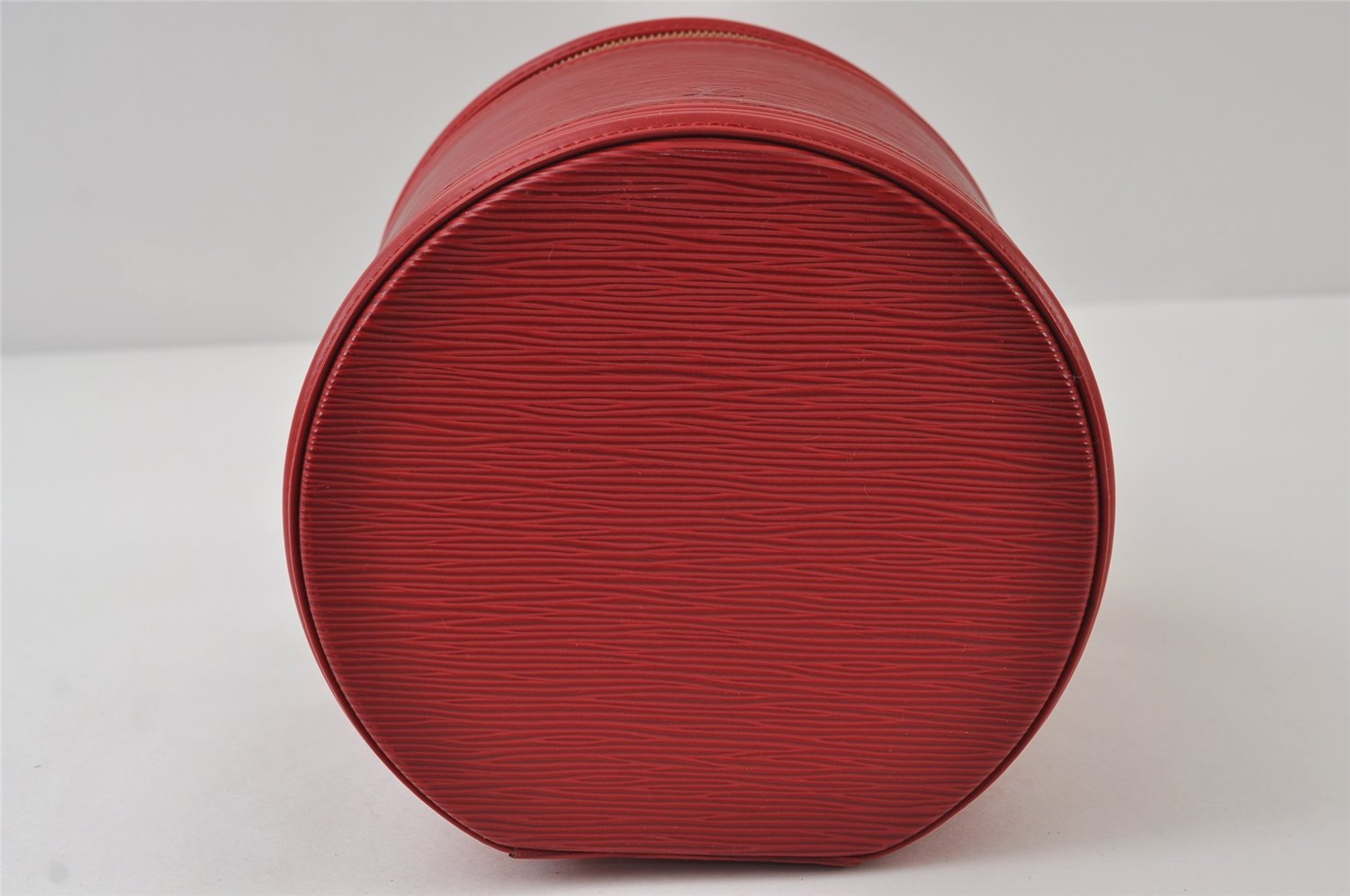 Authentic Louis Vuitton Epi Cannes Red Cosmetic Hand Bag Purse M48037 LV 9994I