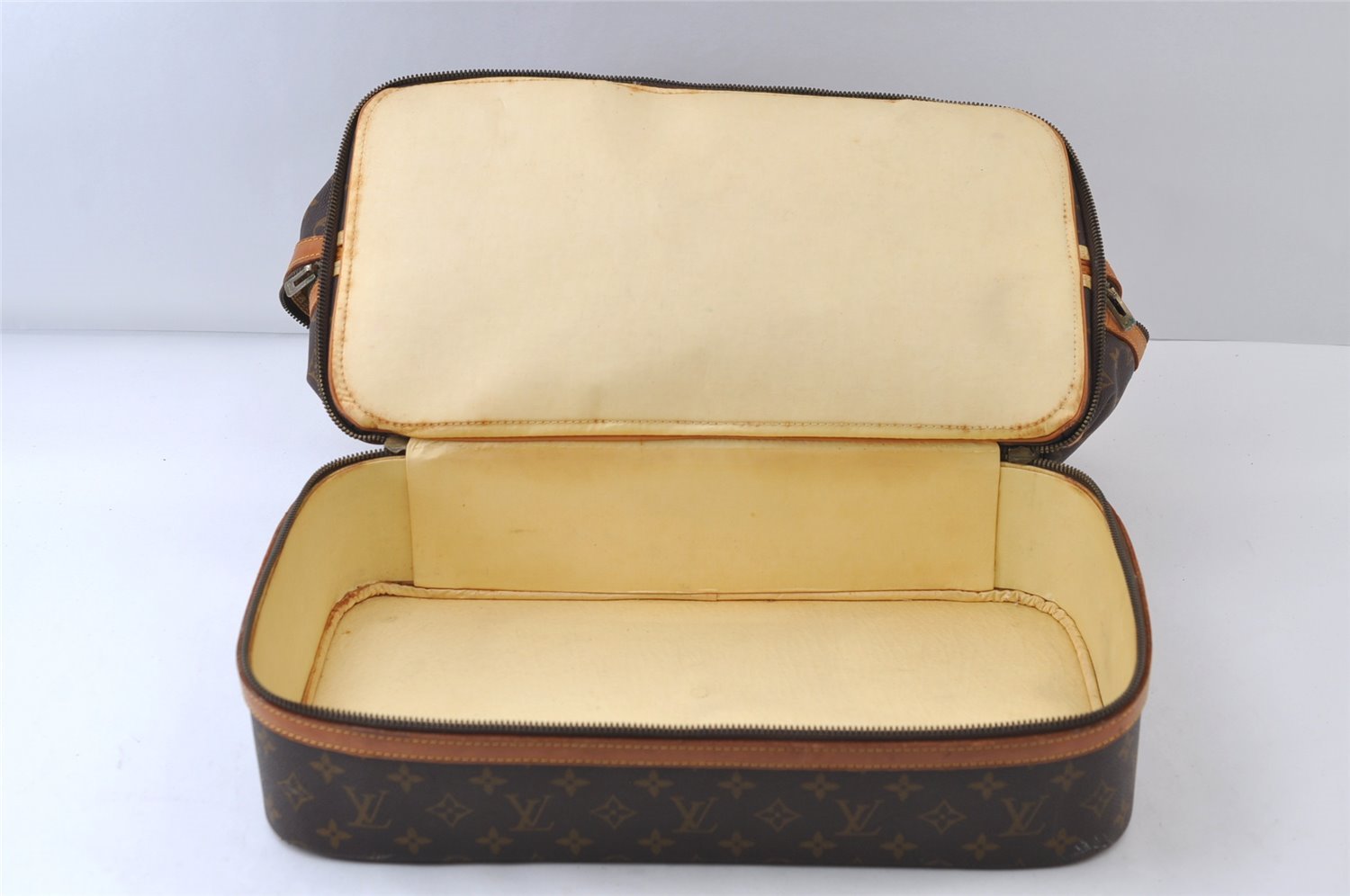 Authentic Louis Vuitton Monogram Sac Sport Travel Hand Bag Old Model LV 9995I