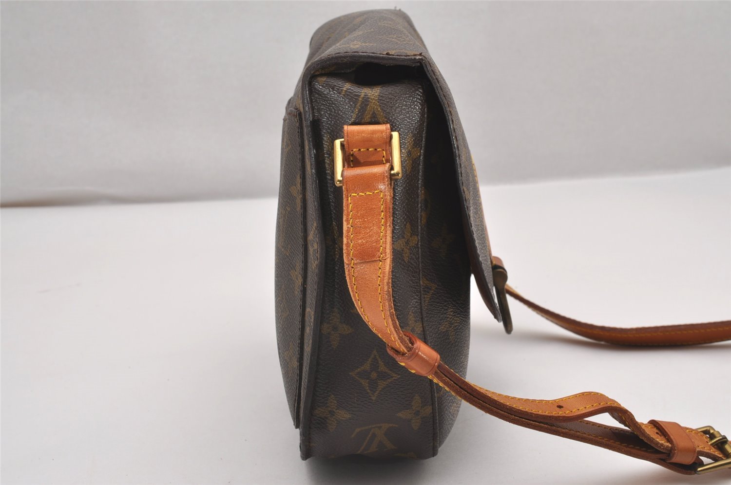 Authentic Louis Vuitton Monogram Saint Cloud GM M51242 Shoulder Cross Bag 9997I