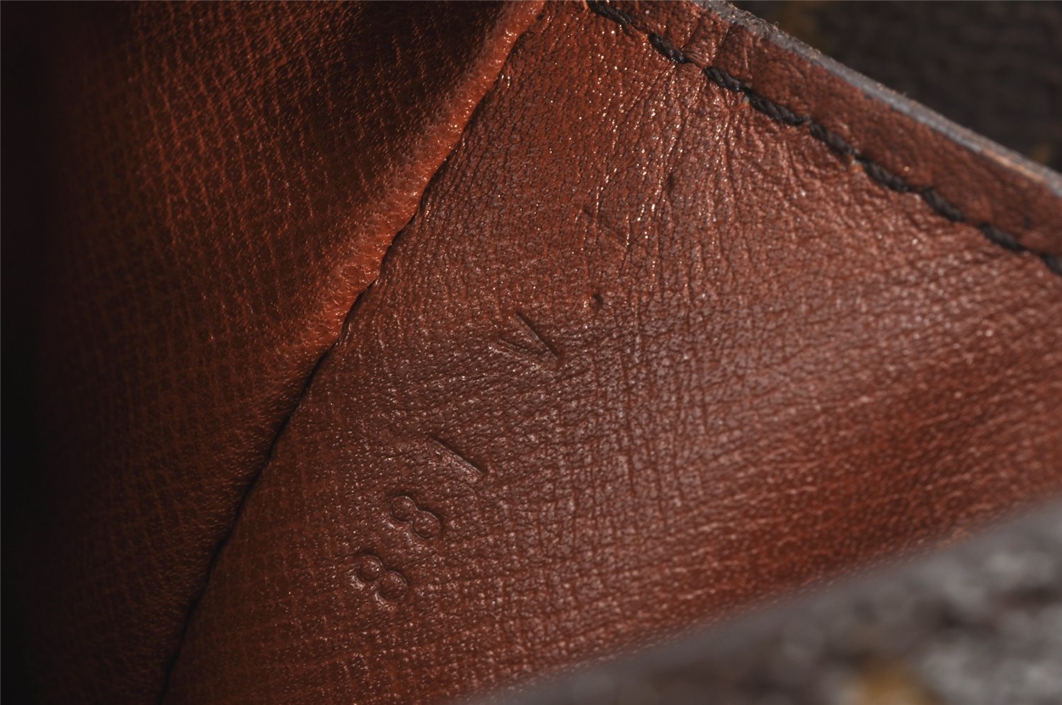 Authentic Louis Vuitton Monogram Saint Cloud GM M51242 Shoulder Cross Bag 9997I