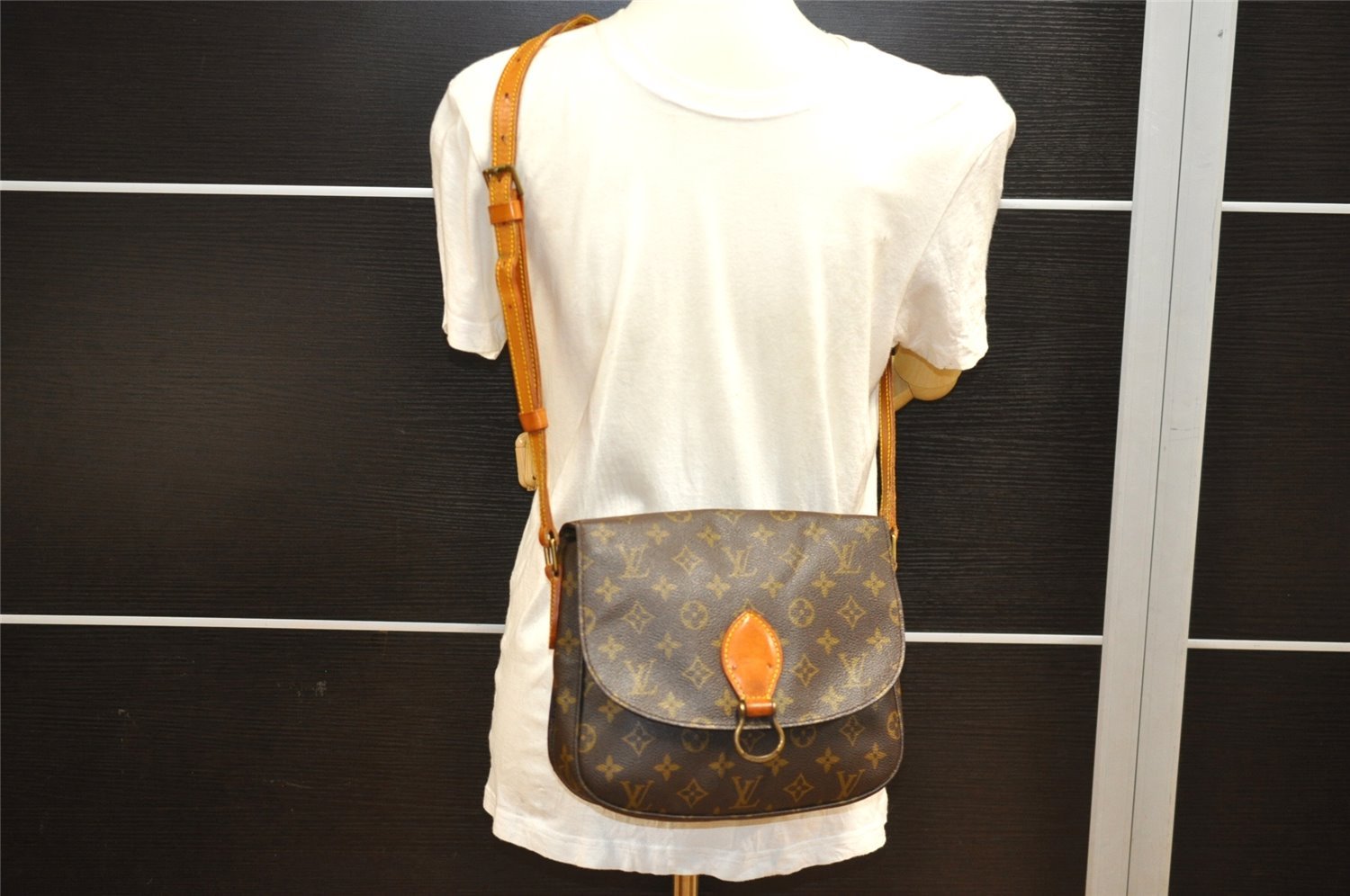 Authentic Louis Vuitton Monogram Saint Cloud GM M51242 Shoulder Cross Bag 9997I