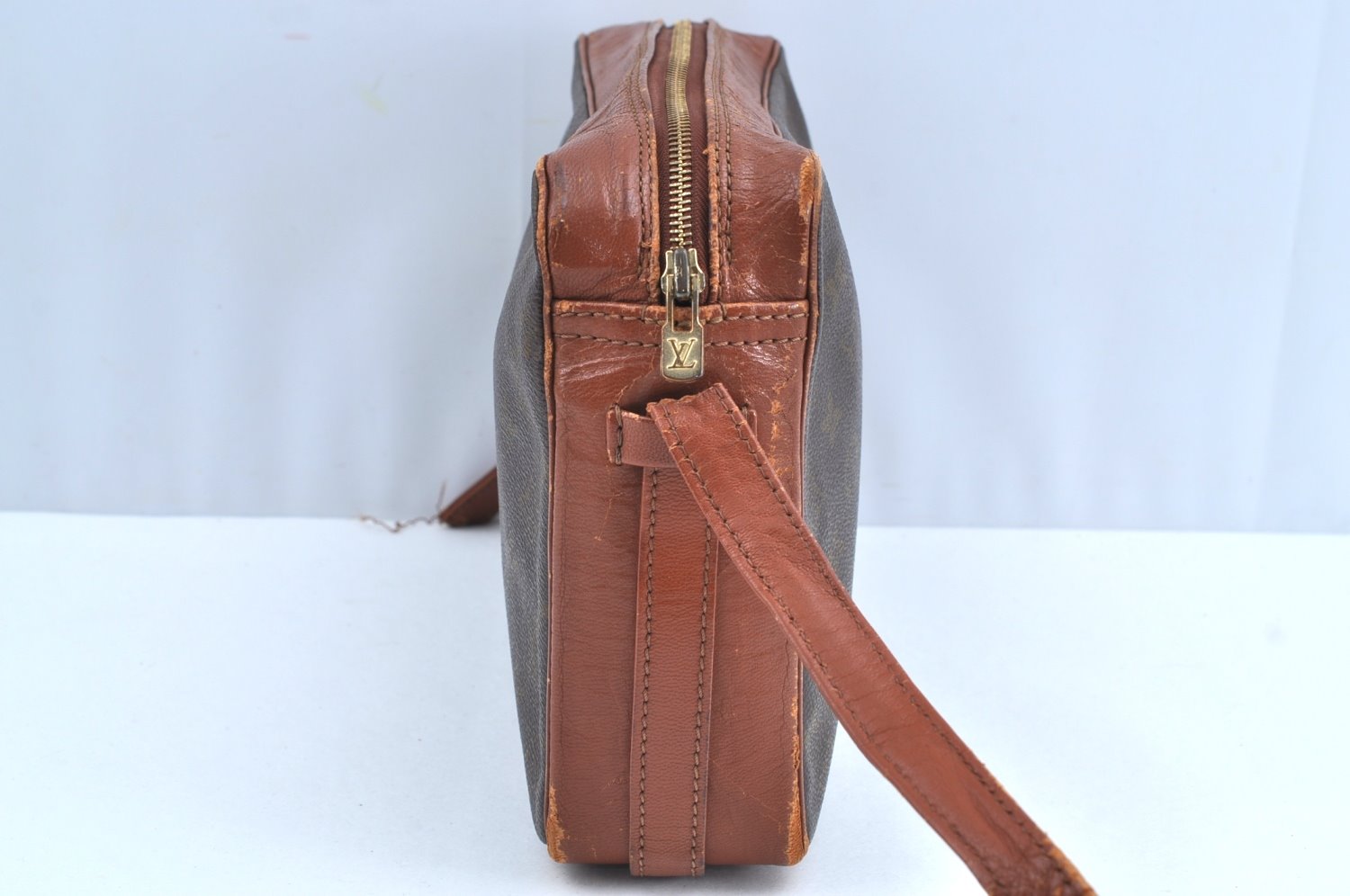 Auth Louis Vuitton Monogram Sac Bandouliere 30 Shoulder Bag M51364 LV Junk J3664