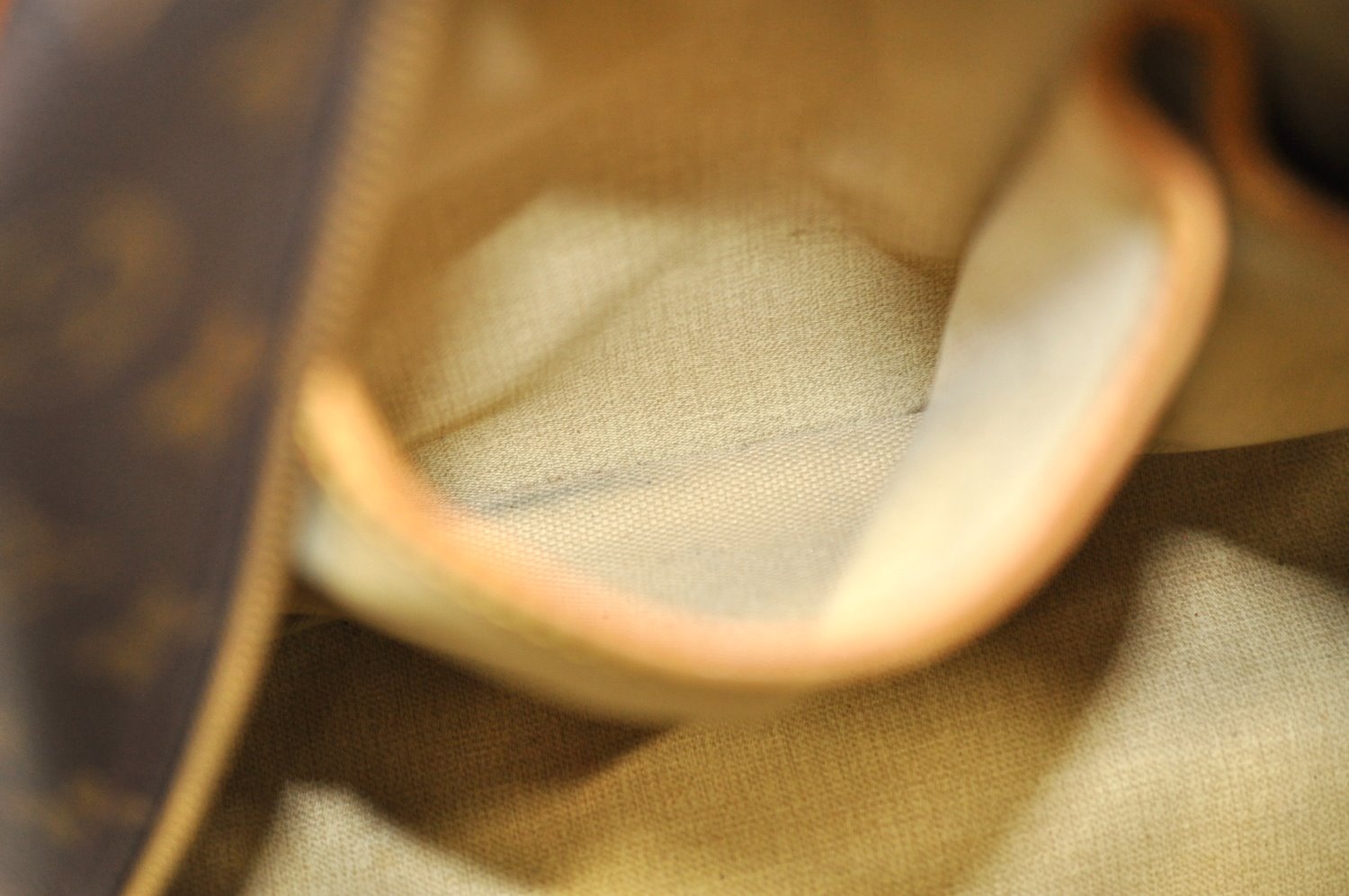 Authentic Louis Vuitton Monogram Deauville Hand Bag M47270 LV J6159