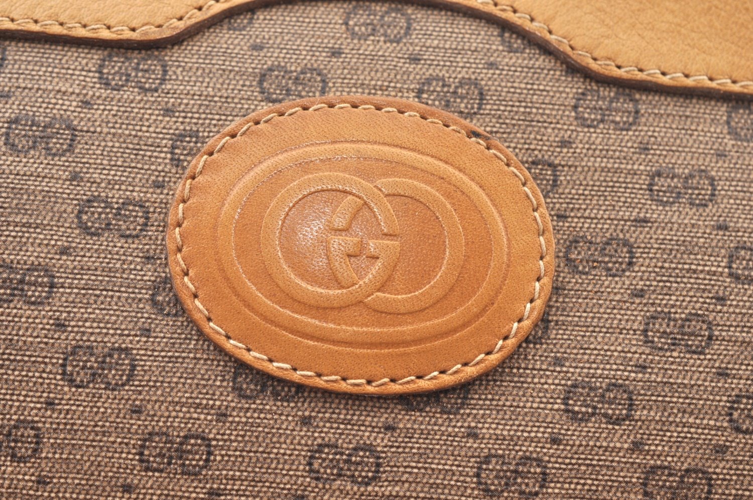 Authentic GUCCI Micro GG PVC Leather Clutch Hand Bag Purse Brown Junk J7273