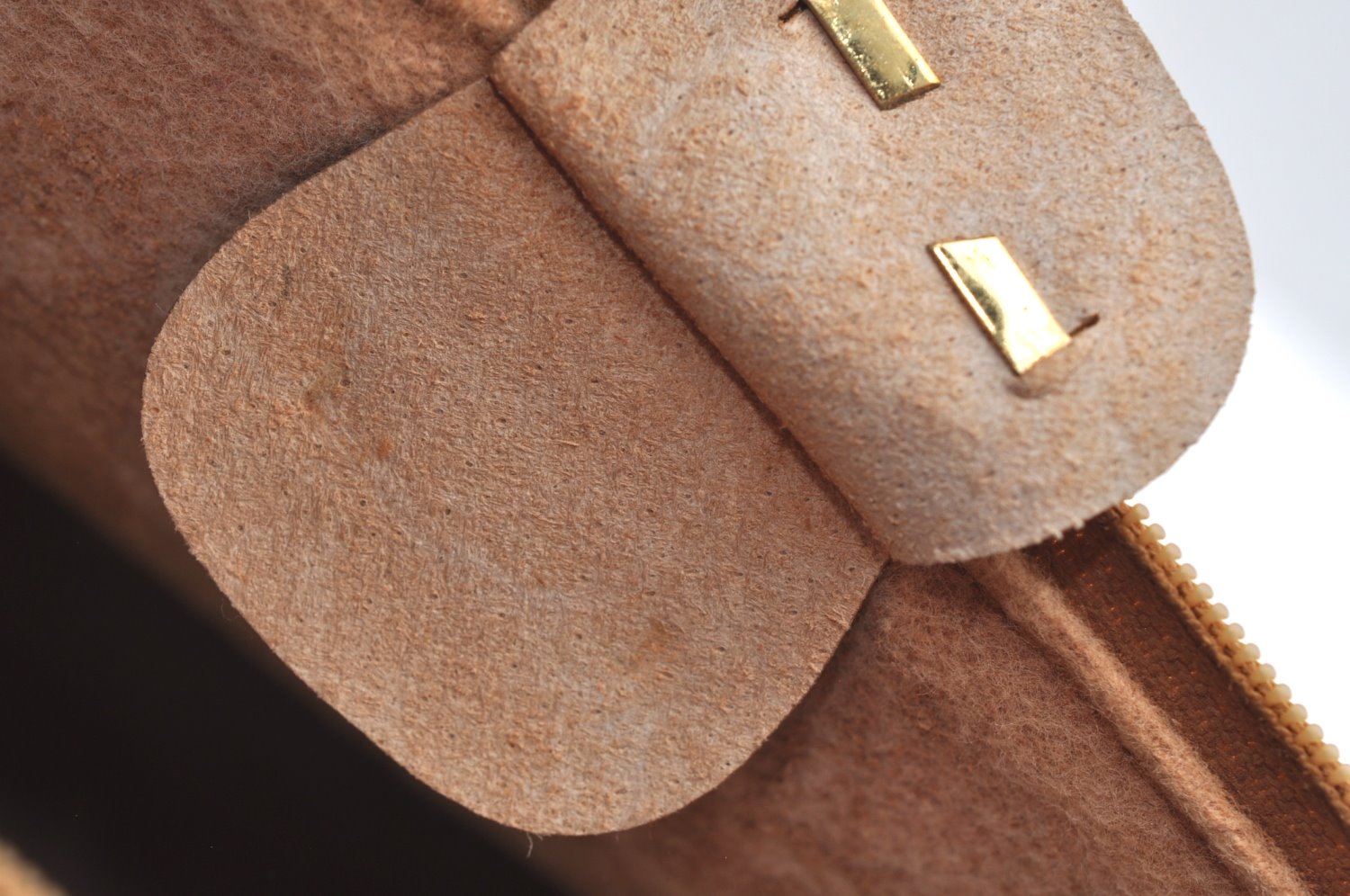 Authentic GUCCI Micro GG PVC Leather Clutch Hand Bag Purse Brown Junk J7273