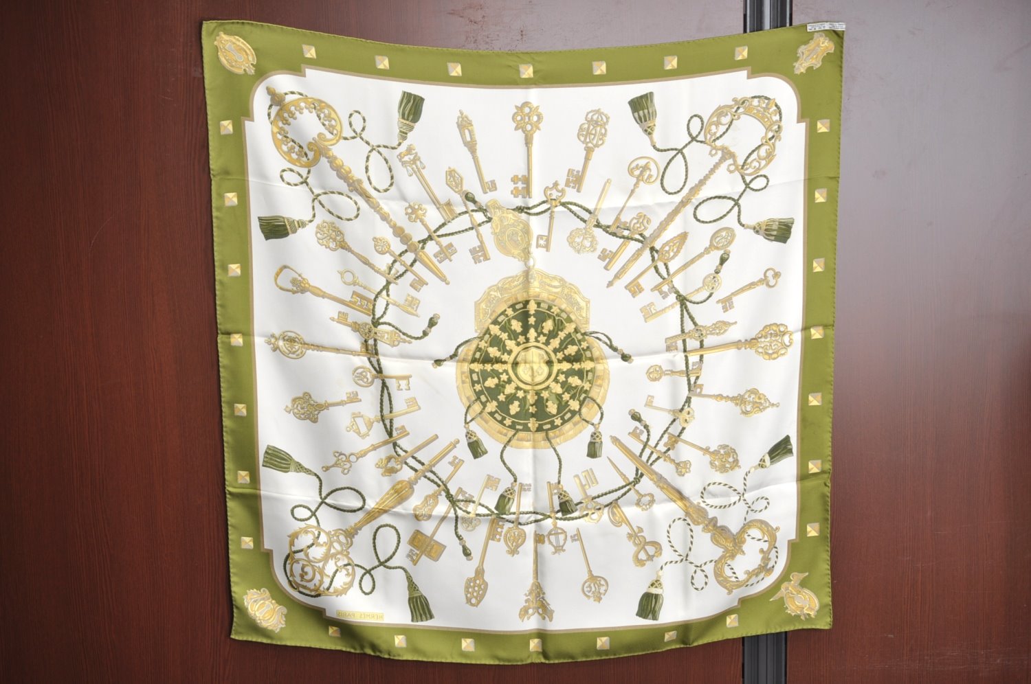 Authentic HERMES Carre 90 Scarf 