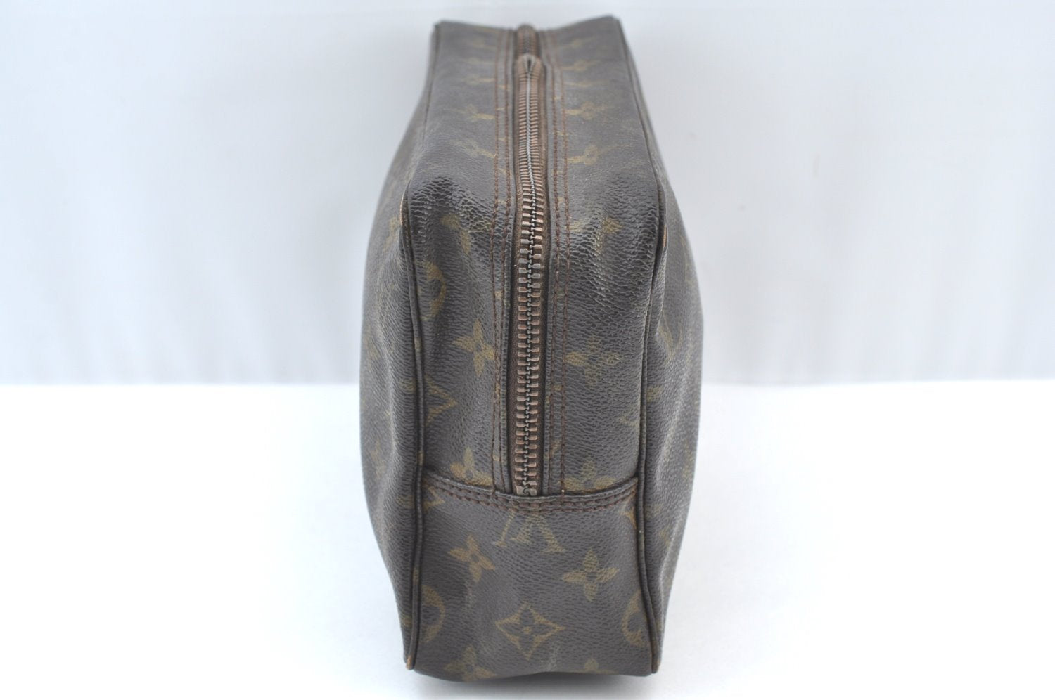 Authentic Louis Vuitton Monogram Trousse Toilette 28 Clutch Hand Bag Junk J7994