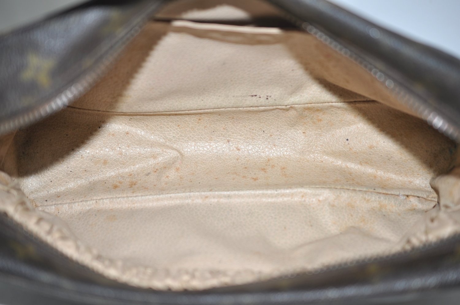 Authentic Louis Vuitton Monogram Trousse Toilette 28 Clutch Hand Bag Junk J7994