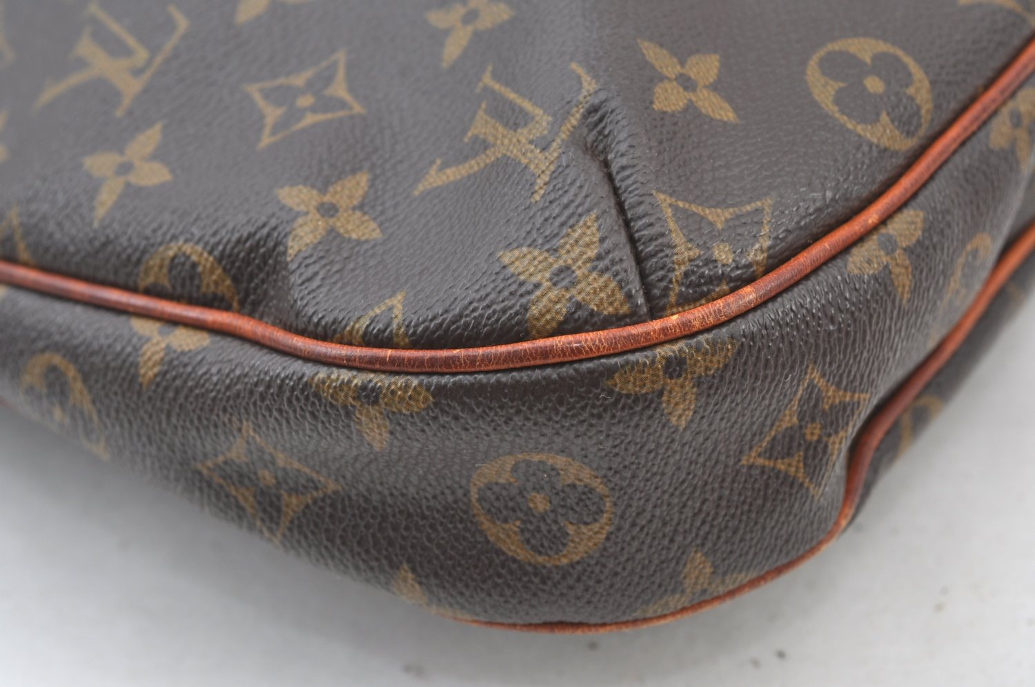 Aut Louis Vuitton Monogram Odeon MM Shoulder Cross Bag M56389 LV Junk J8568