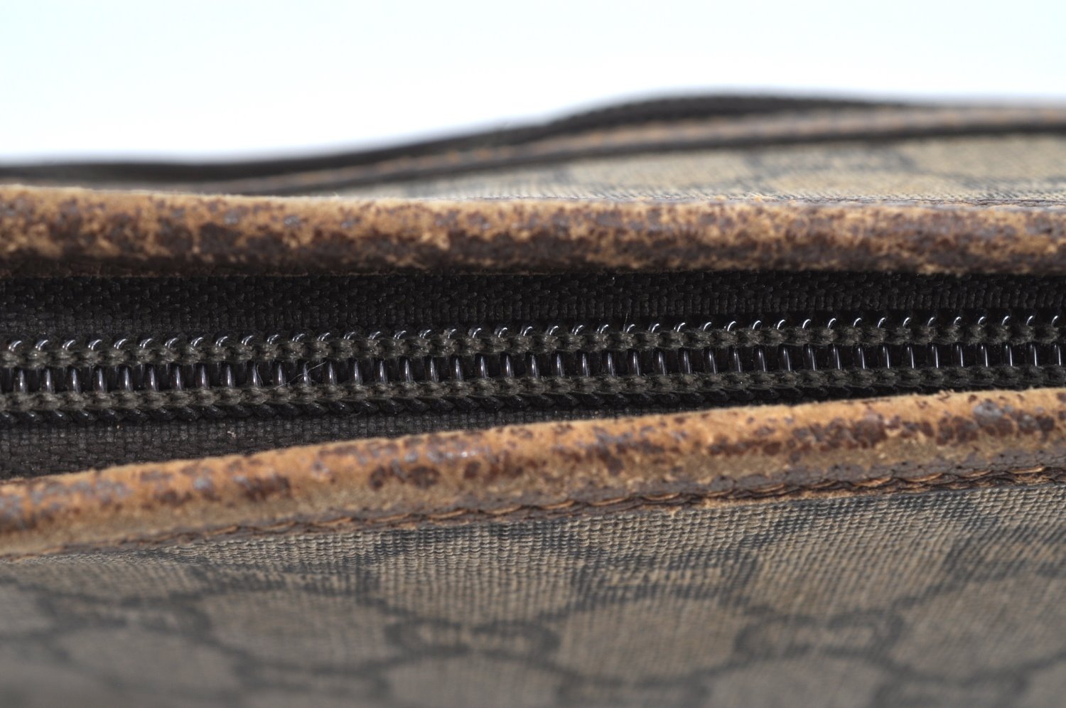 Authentic GUCCI Clutch Hand Bag Purse GG Plus PVC Leather Brown J9157