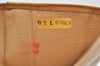 Authentic CHANEL Caviar Skin CC Logo Bifold Wallet Purse Beige J9213