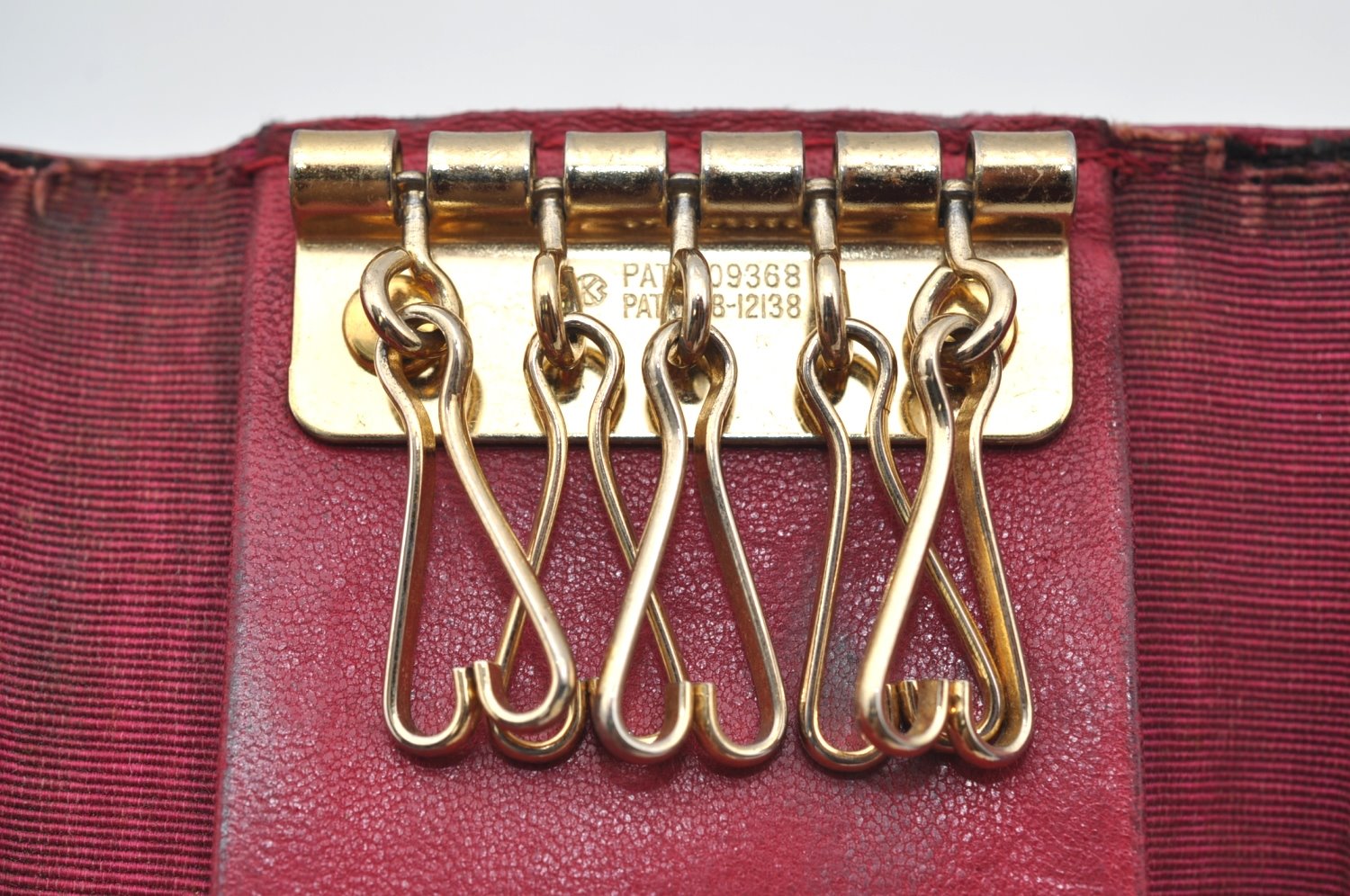 Authentic CHANEL Caviar Skin 5 Key Case Holder CC Logo Pink J9215