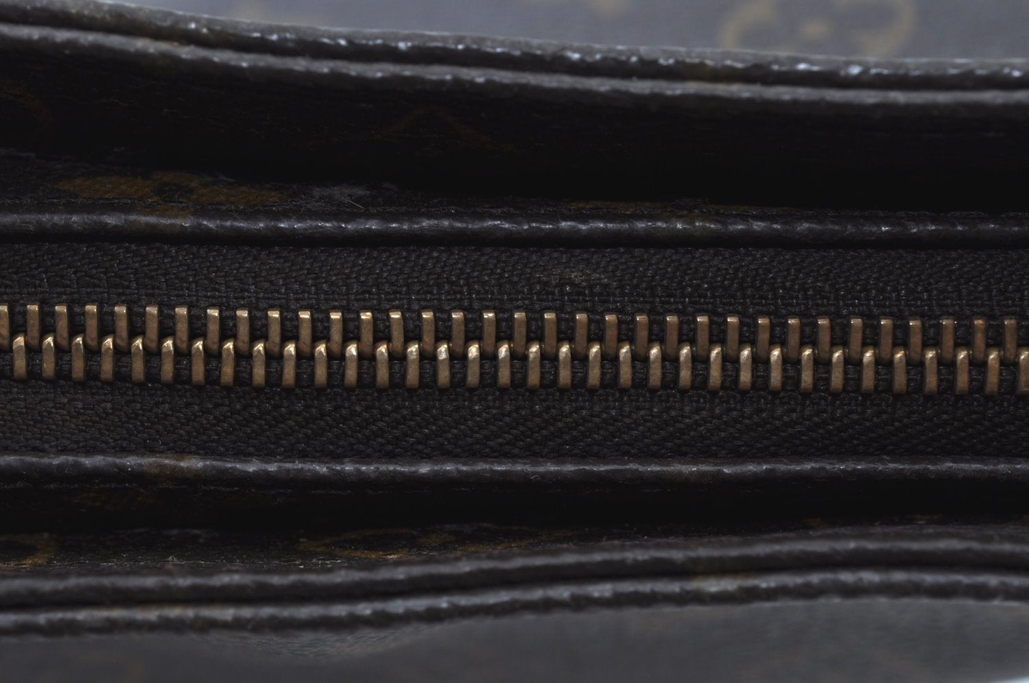 Authentic Louis Vuitton Monogram Looping GM Shoulder Bag M51145 LV K0196