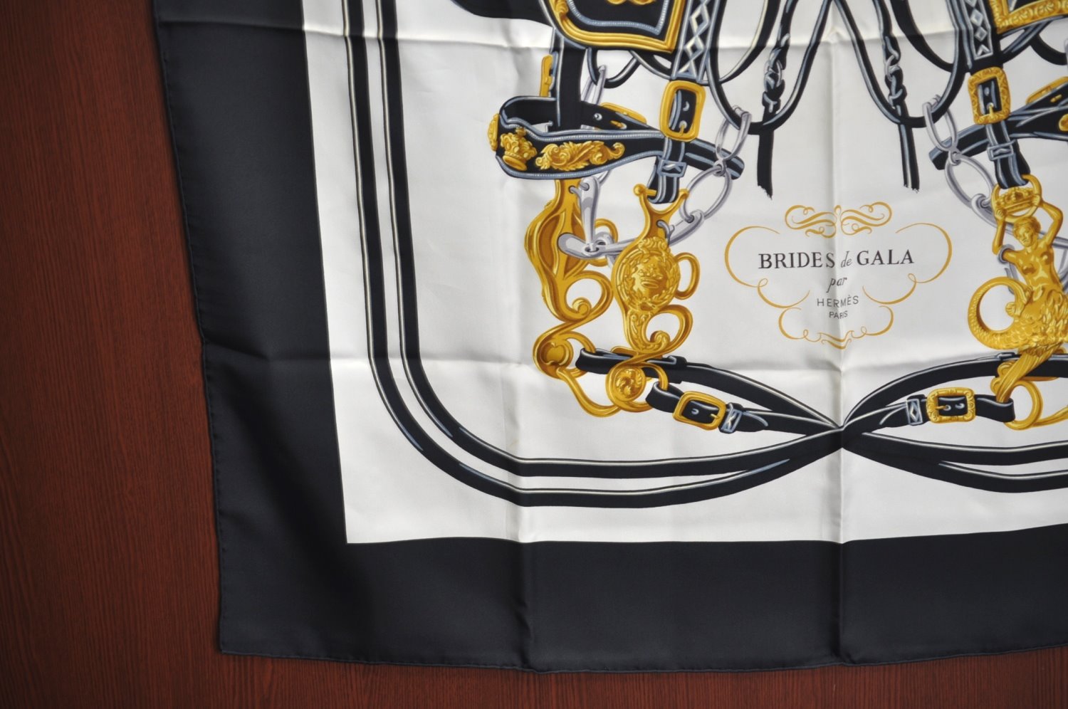 Authentic HERMES Carre 91 Scarf 