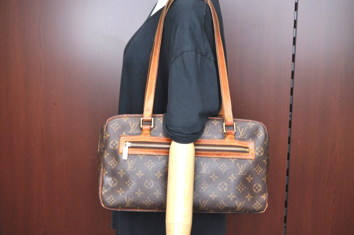 Authentic Louis Vuitton Monogram Cite GM Shoulder Bag M51181 LV K0660