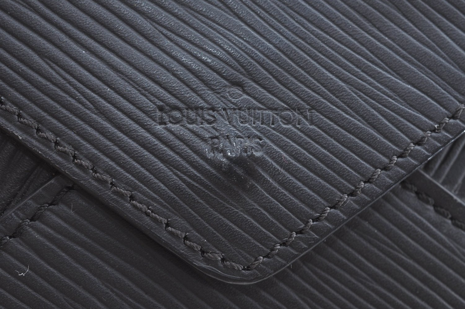 Authentic Louis Vuitton Epi Letter Case Clutch Bag Purse Black LV K0776
