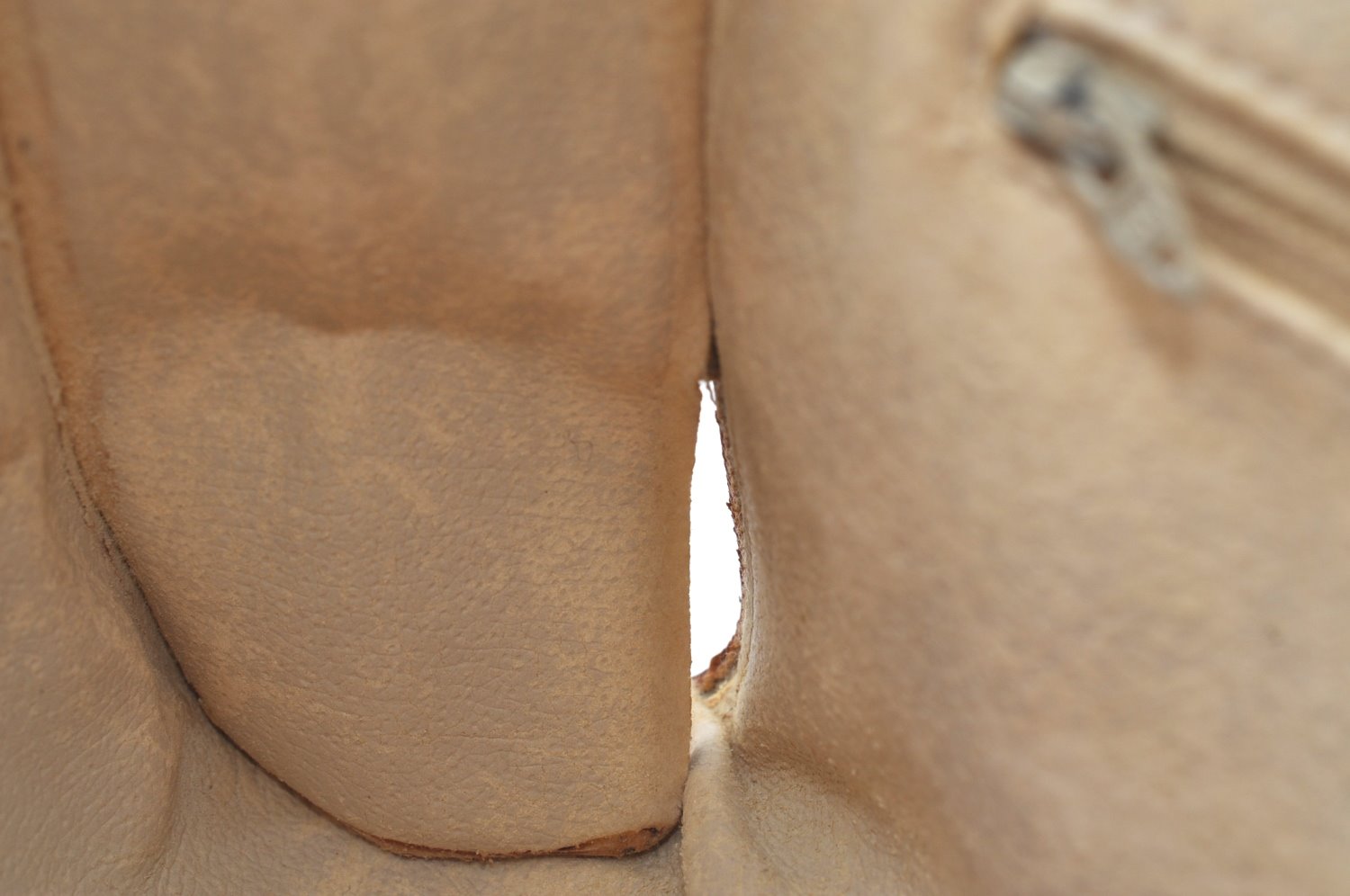 Authentic GUCCI GG Plus Clutch Hand Bag Purse PVC Leather White Brown Junk K0955