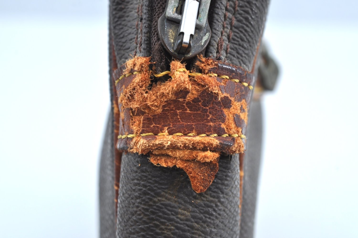 Auth Louis Vuitton Monogram Marly Dragonne Clutch Hand Bag Old Model Junk K1376