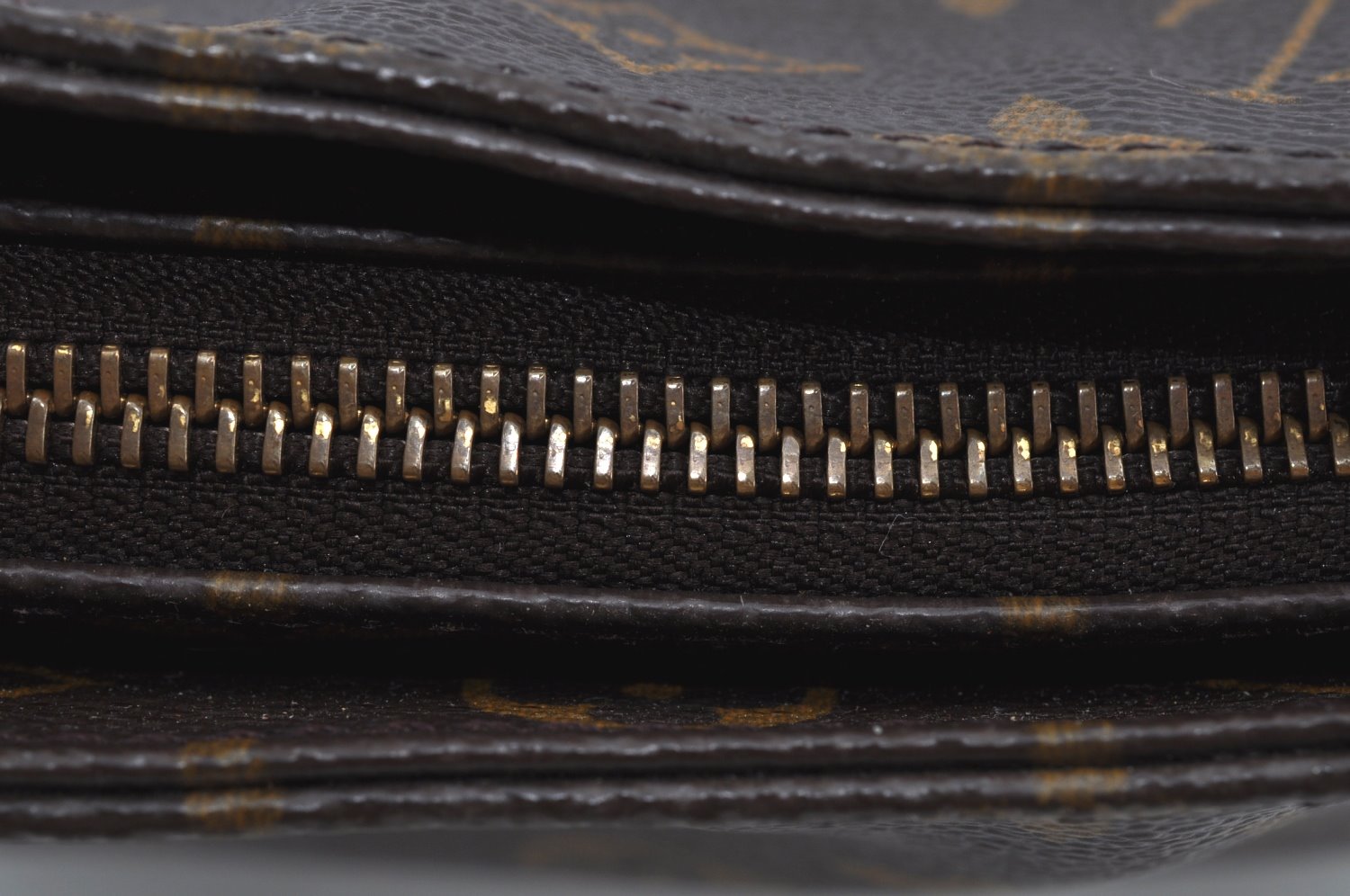 Authentic Louis Vuitton Monogram Looping GM Shoulder Bag M51145 LV K1582