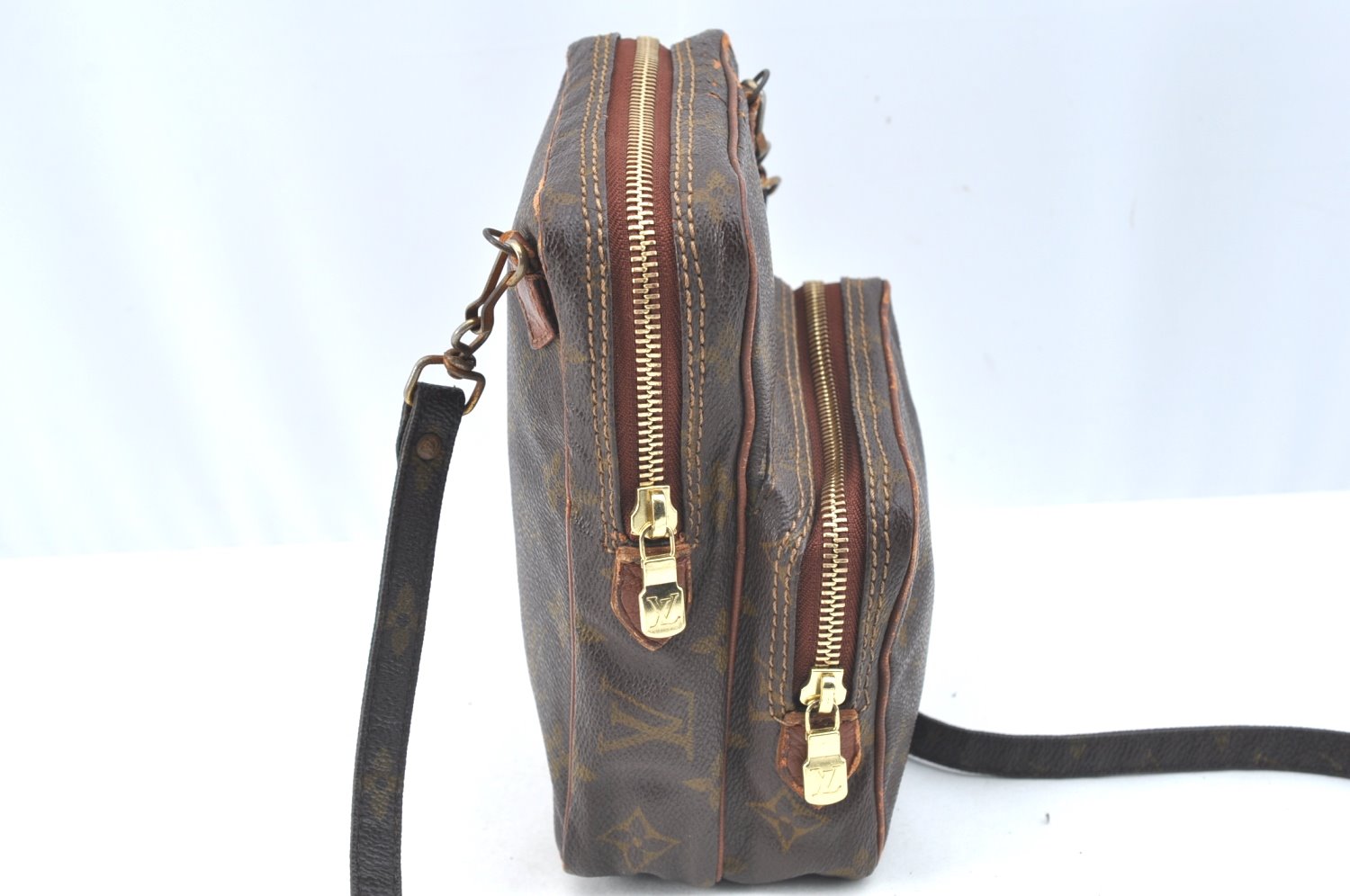 Authentic Louis Vuitton Monogram Amazone Shoulder Cross Body Bag Old Model K1593