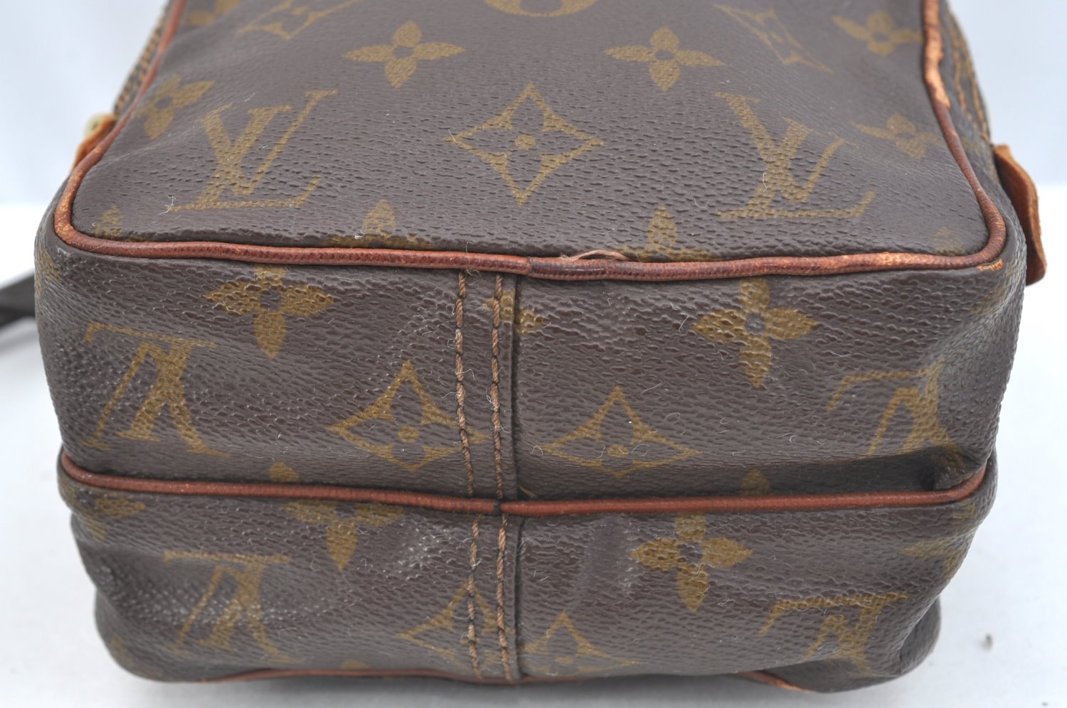 Authentic Louis Vuitton Monogram Amazone Shoulder Cross Body Bag Old Model K1593