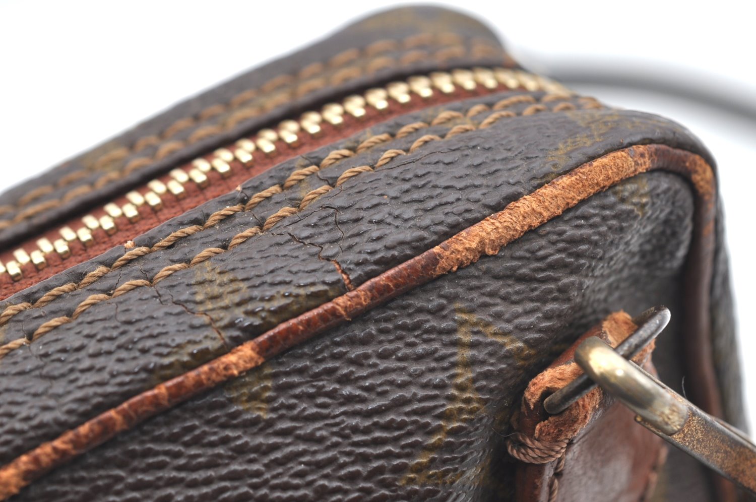 Authentic Louis Vuitton Monogram Amazone Shoulder Cross Body Bag Old Model K1593