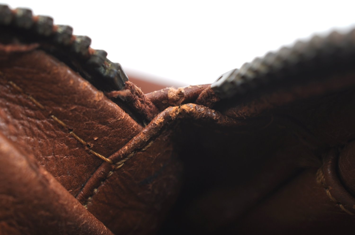 Authentic Louis Vuitton Monogram Pochette Sport Clutch Bag Old Model Junk K1860