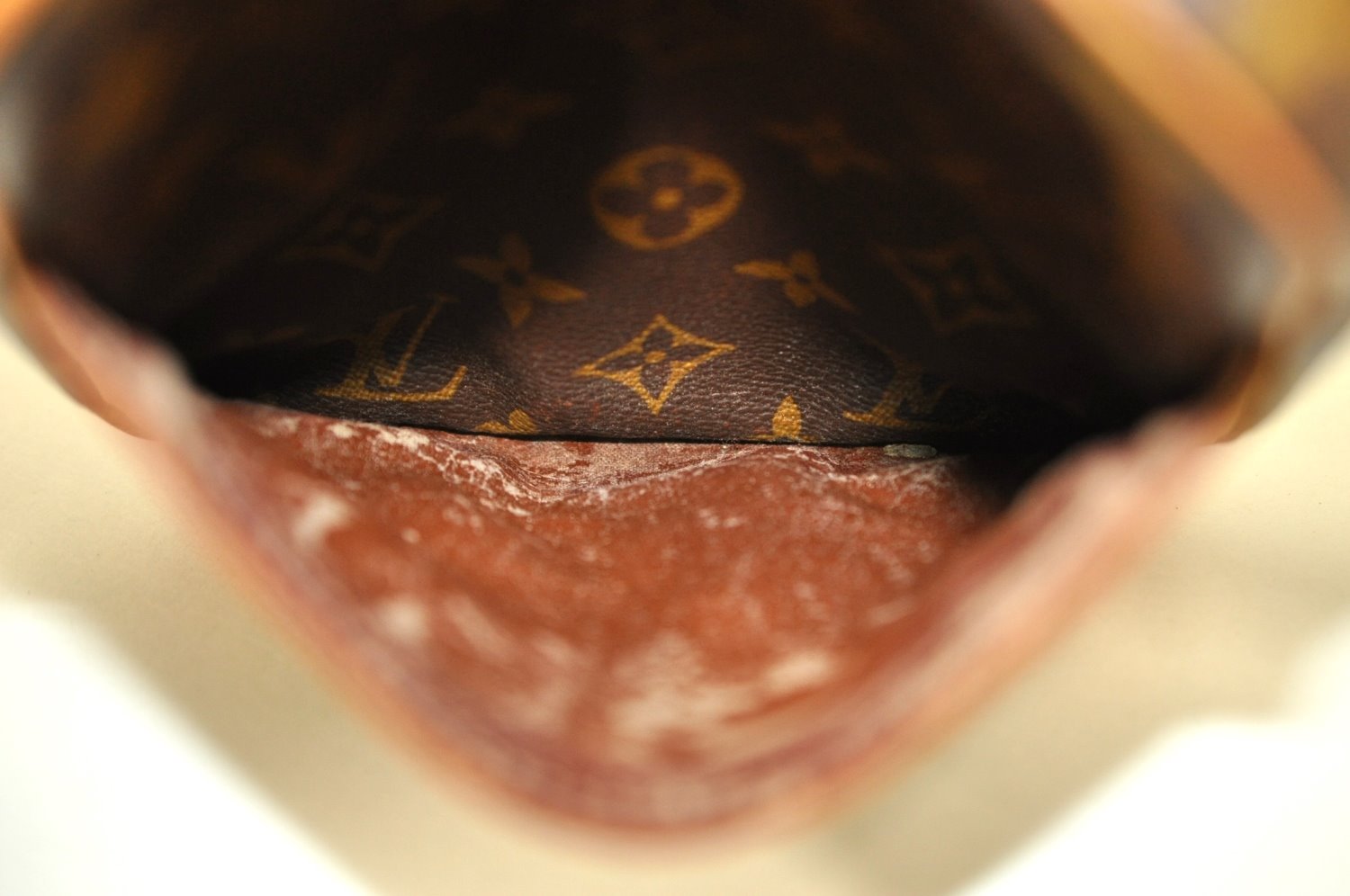 Authentic Louis Vuitton Monogram Danube Shoulder Cross Body Bag M45266 LV K2949