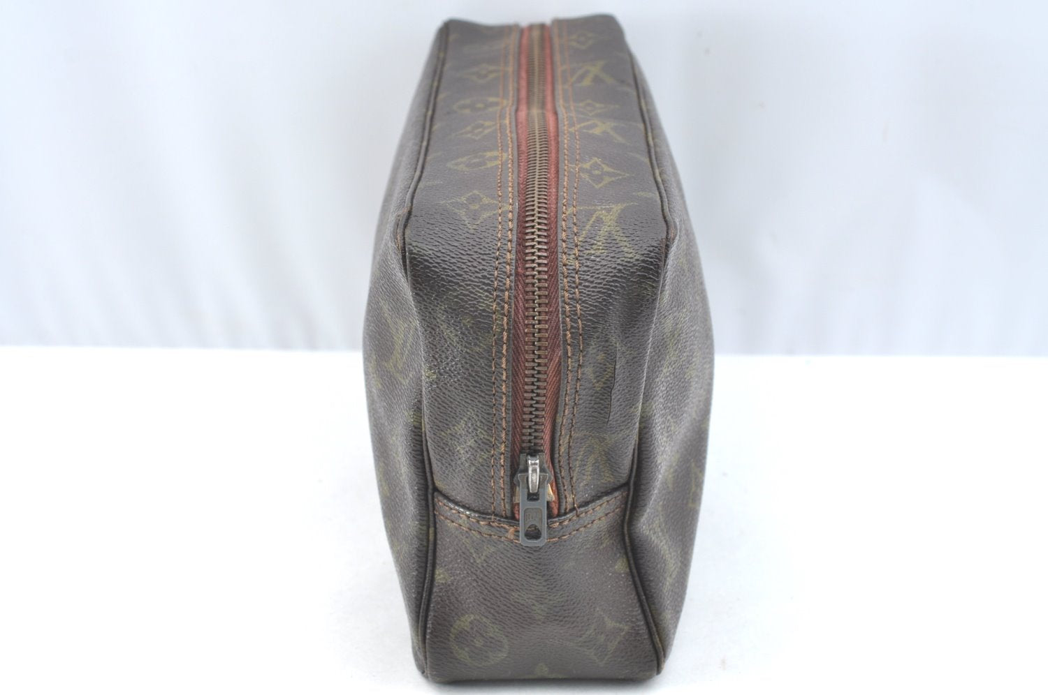 Auth Louis Vuitton Monogram Trousse Toilette 28 Clutch Hand Bag Old Model K3077