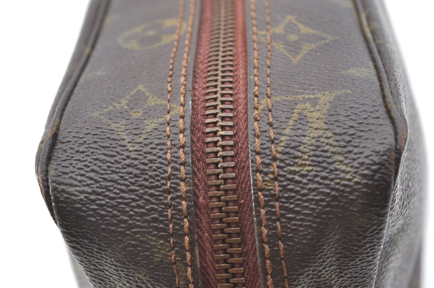 Auth Louis Vuitton Monogram Trousse Toilette 28 Clutch Hand Bag Old Model K3077