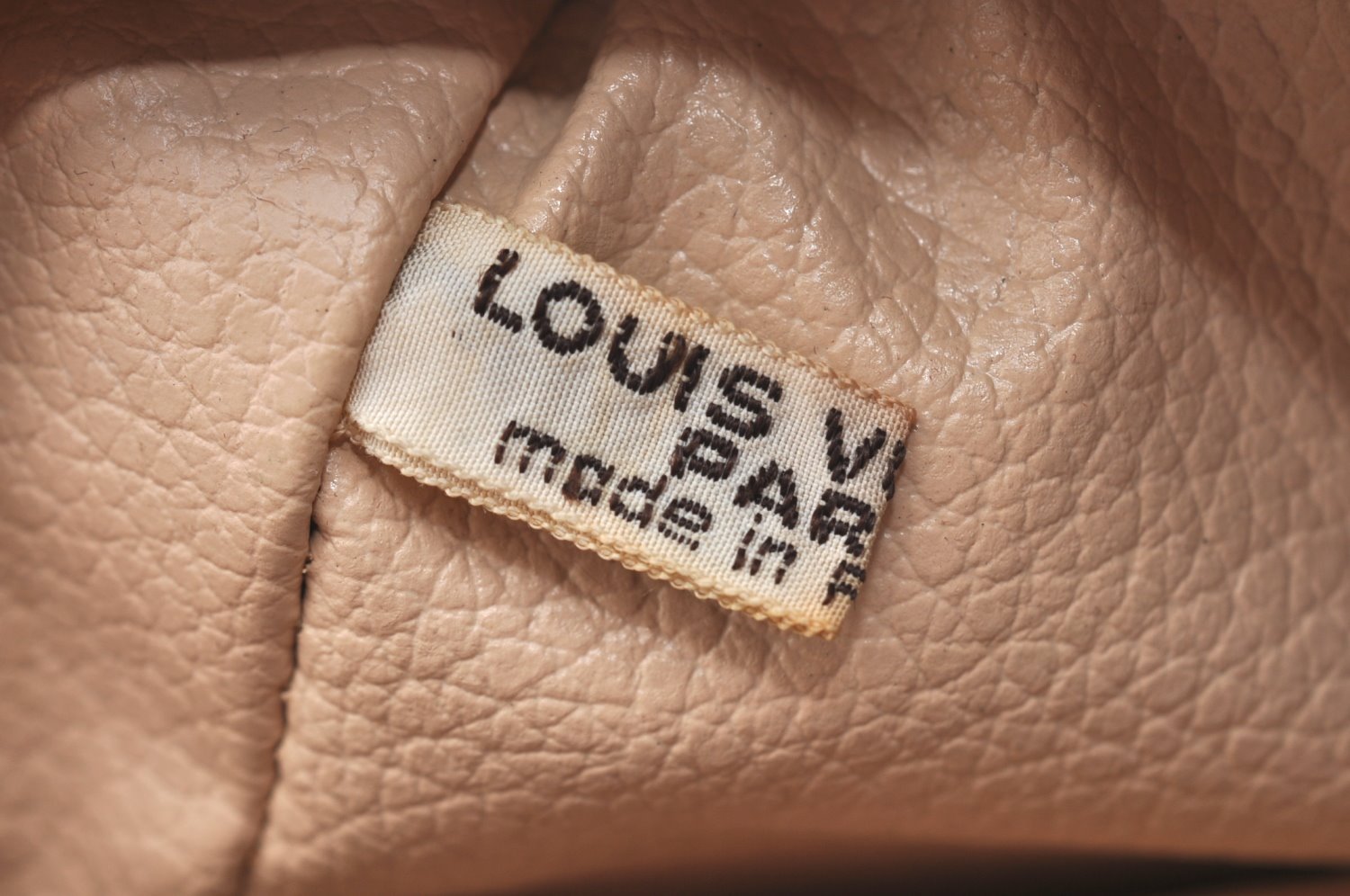 Auth Louis Vuitton Monogram Trousse Toilette 28 Clutch Hand Bag Old Model K3077