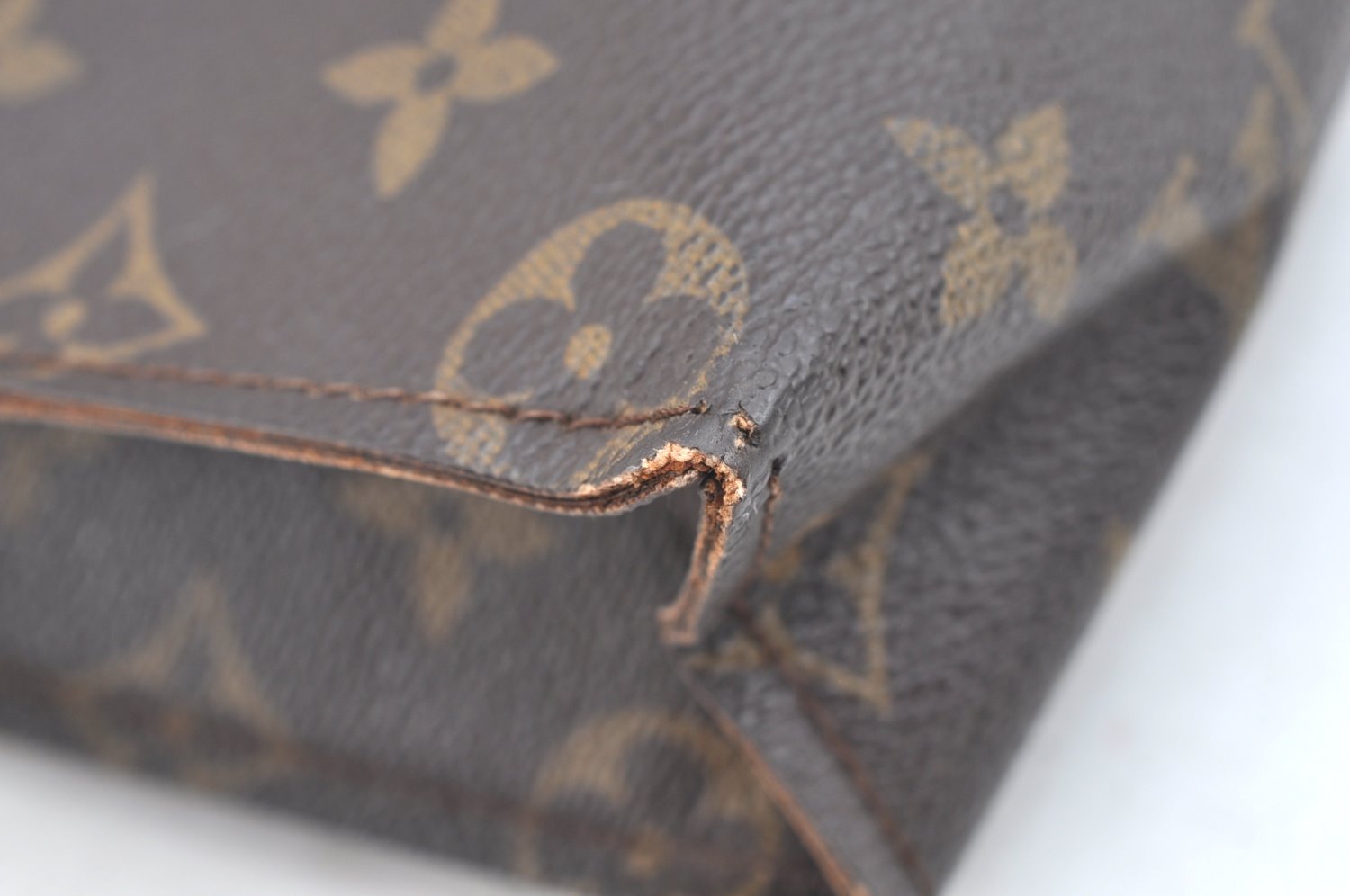 Auth Louis Vuitton Monogram Poche Toilette 26 Cosmetics Pouch Old Model LV K3656