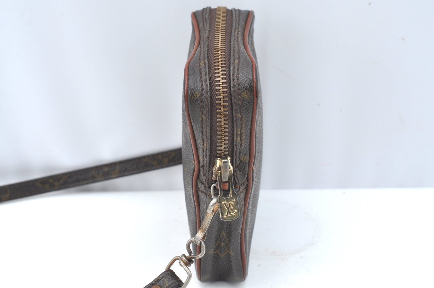 Auth Louis Vuitton Monogram Mini Poche Danube Shoulder Cross Bag Old Model K3886