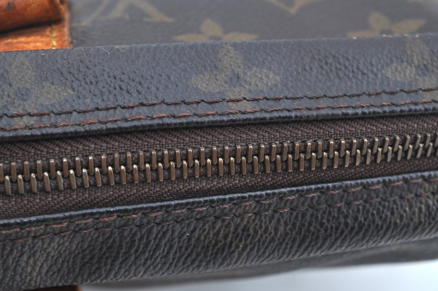 Authentic Louis Vuitton Monogram Porte Documents Voyage M40226 Briefcase K4069