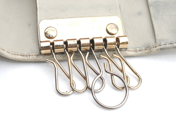 Authentic GUCCI Guccissima Lovely Heart 6 Key Case GG Leather 257217 White K4095