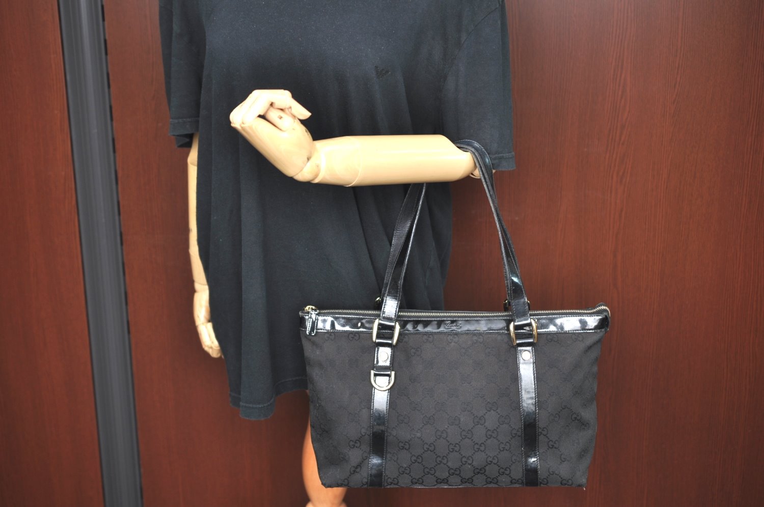 Authentic GUCCI Abbey Shoulder Tote Bag GG Canvas Enamel 141470 Black K4149