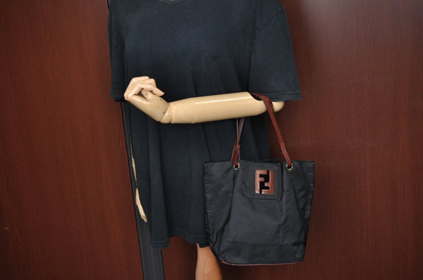 Authentic FENDI Vintage Shoulder Hand Bag Purse Nylon Leather Black K4152