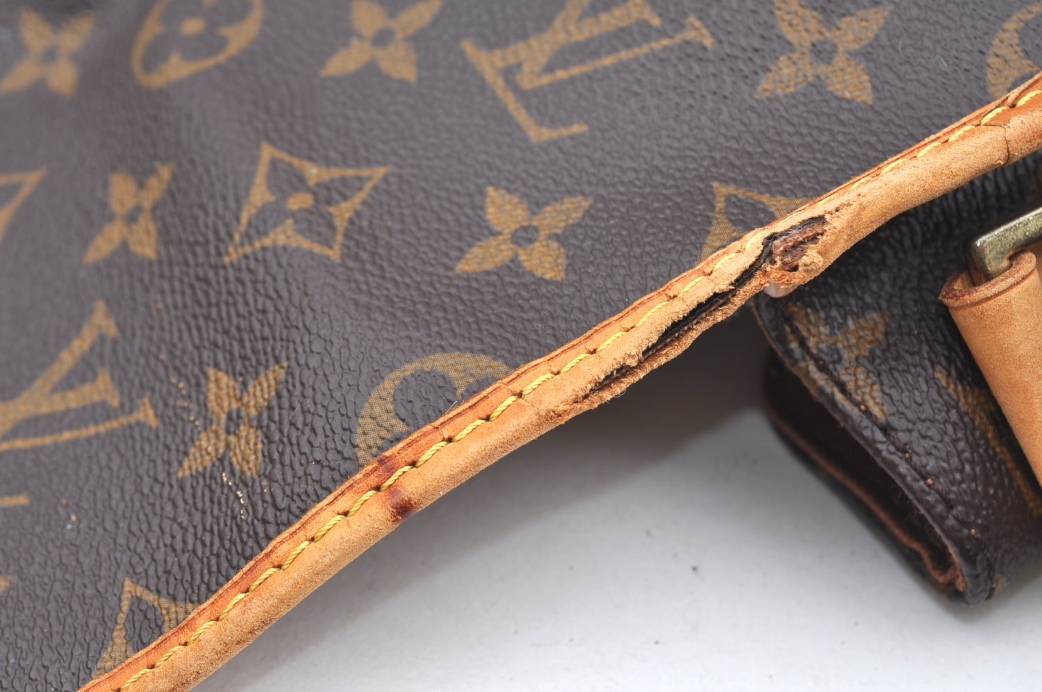 Auth Louis Vuitton Monogram Messenger Bosphore PM Shoulder Bag M40106 LV K4161